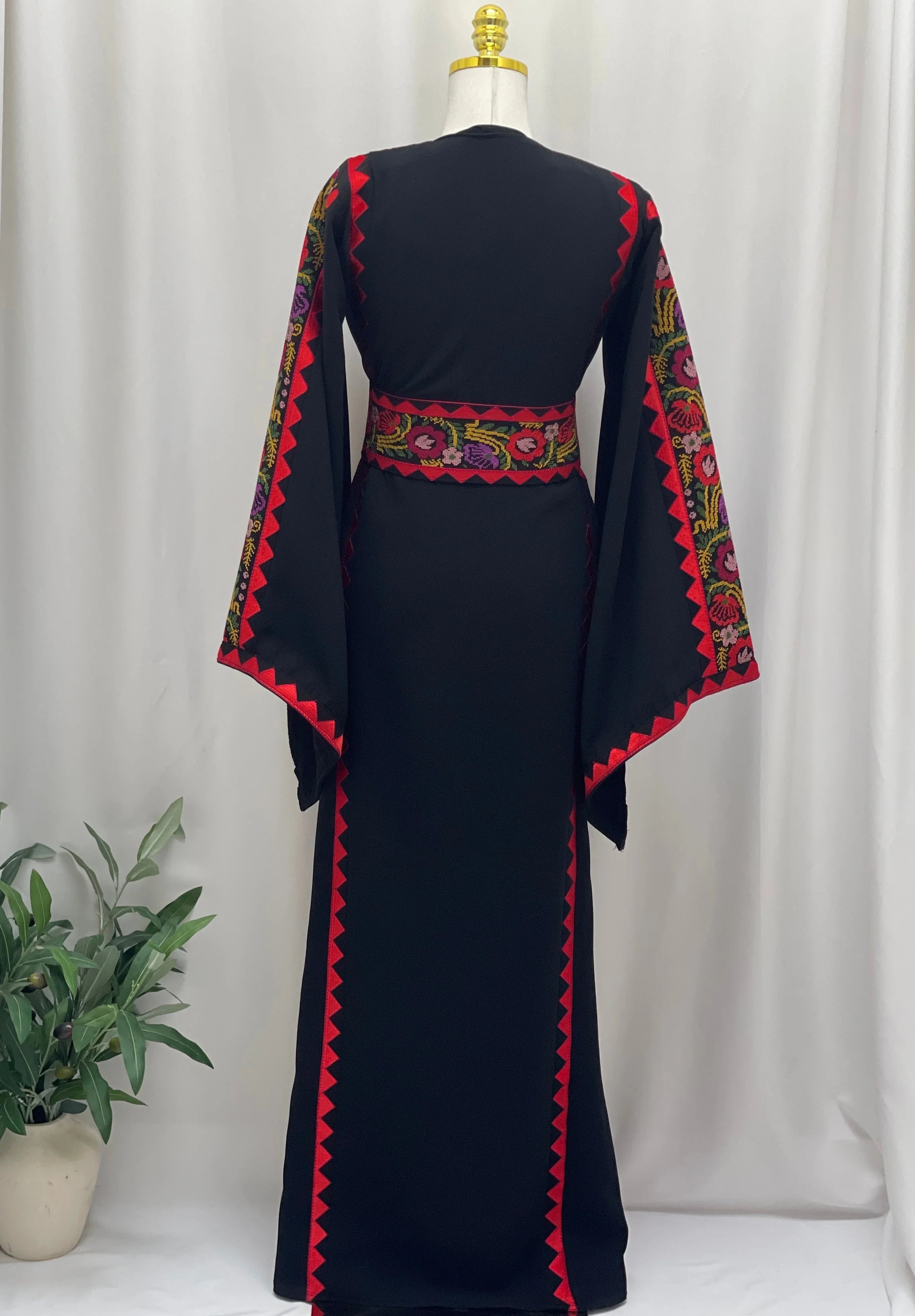Riyahin Embroidered Thobe Palestinian Elegance