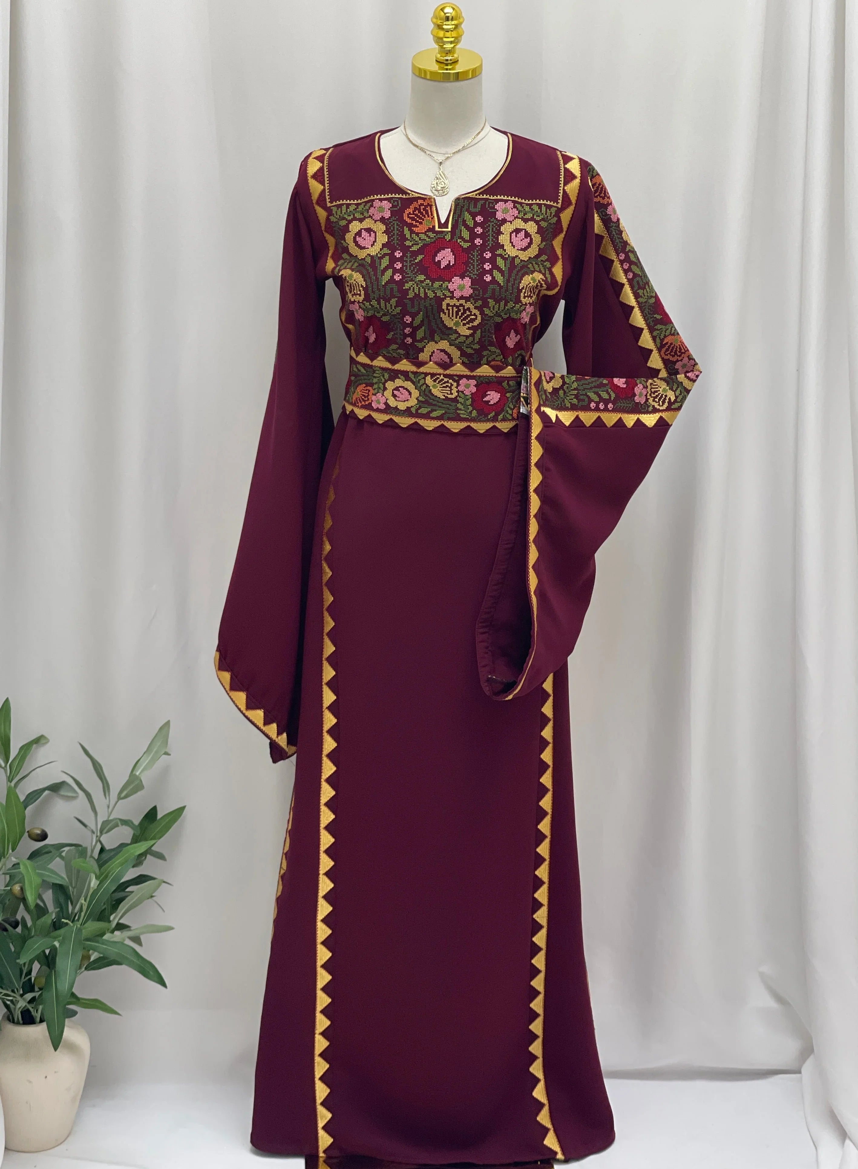 Riyahin Embroidered Thobe Palestinian Elegance