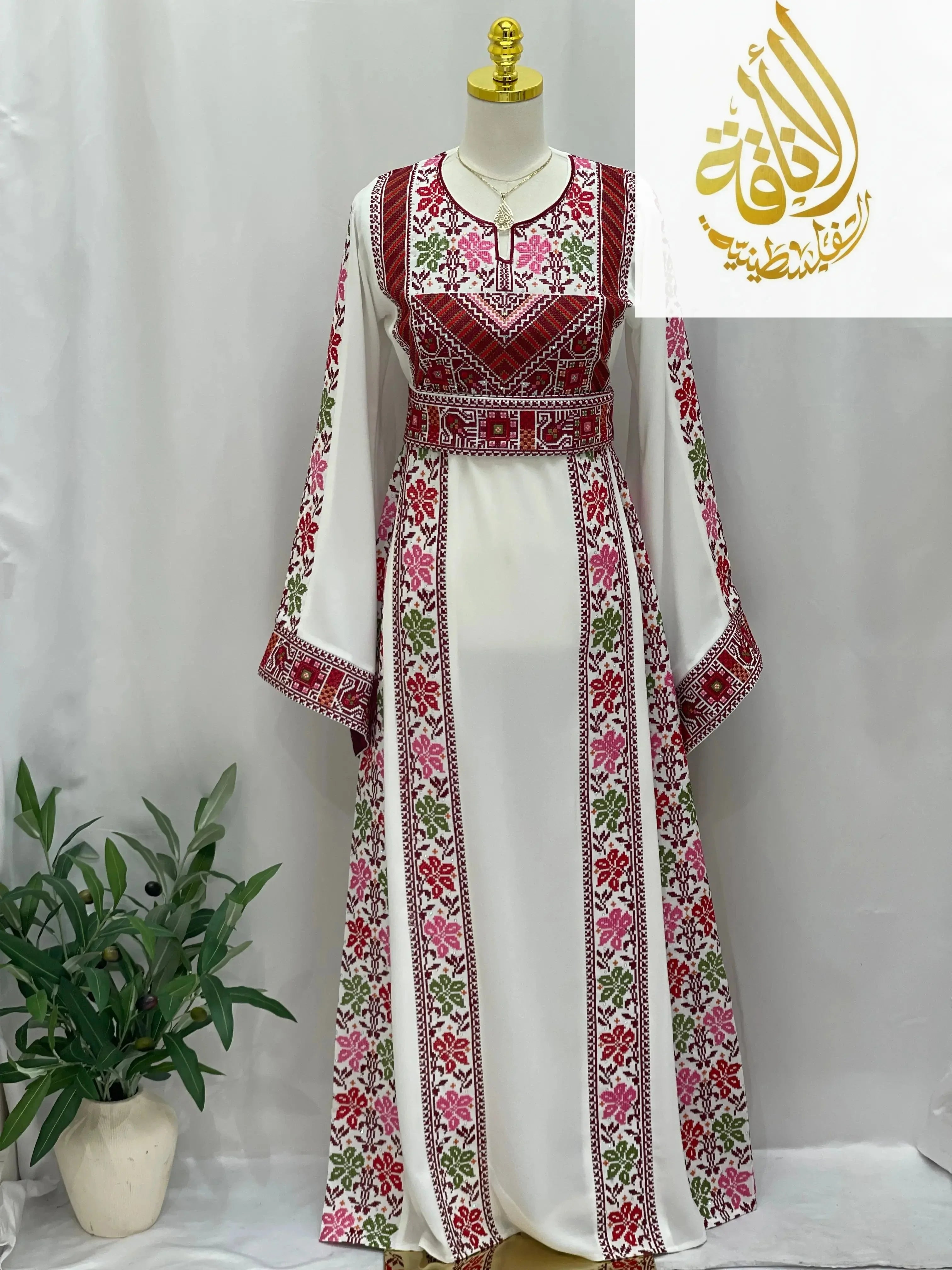 Roses Embroidered Thoub | Elegant Palestinian Dress - Palestinian Elegance