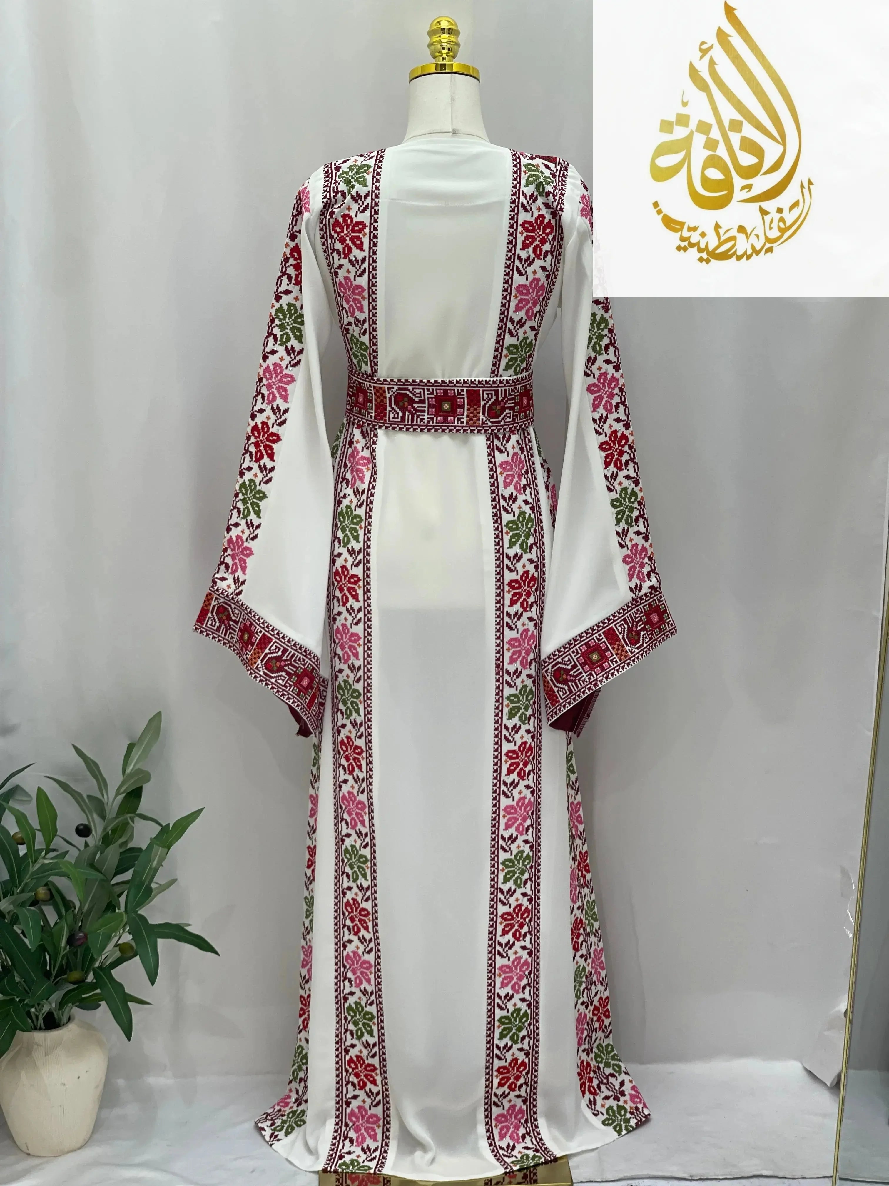 Roses Embroidered Thoub | Elegant Palestinian Dress - Palestinian Elegance