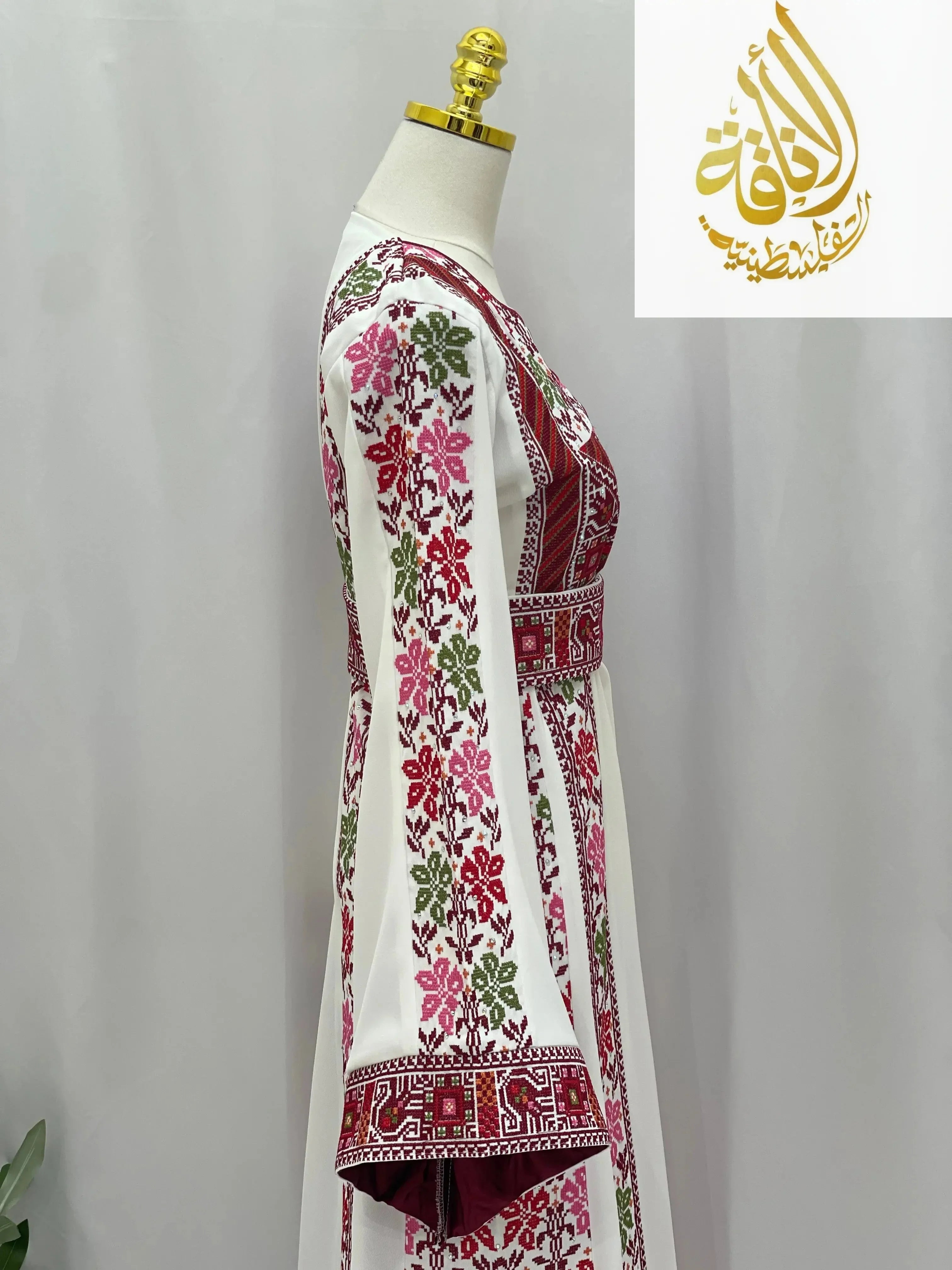 Roses Embroidered Thoub | Elegant Palestinian Dress - Palestinian Elegance