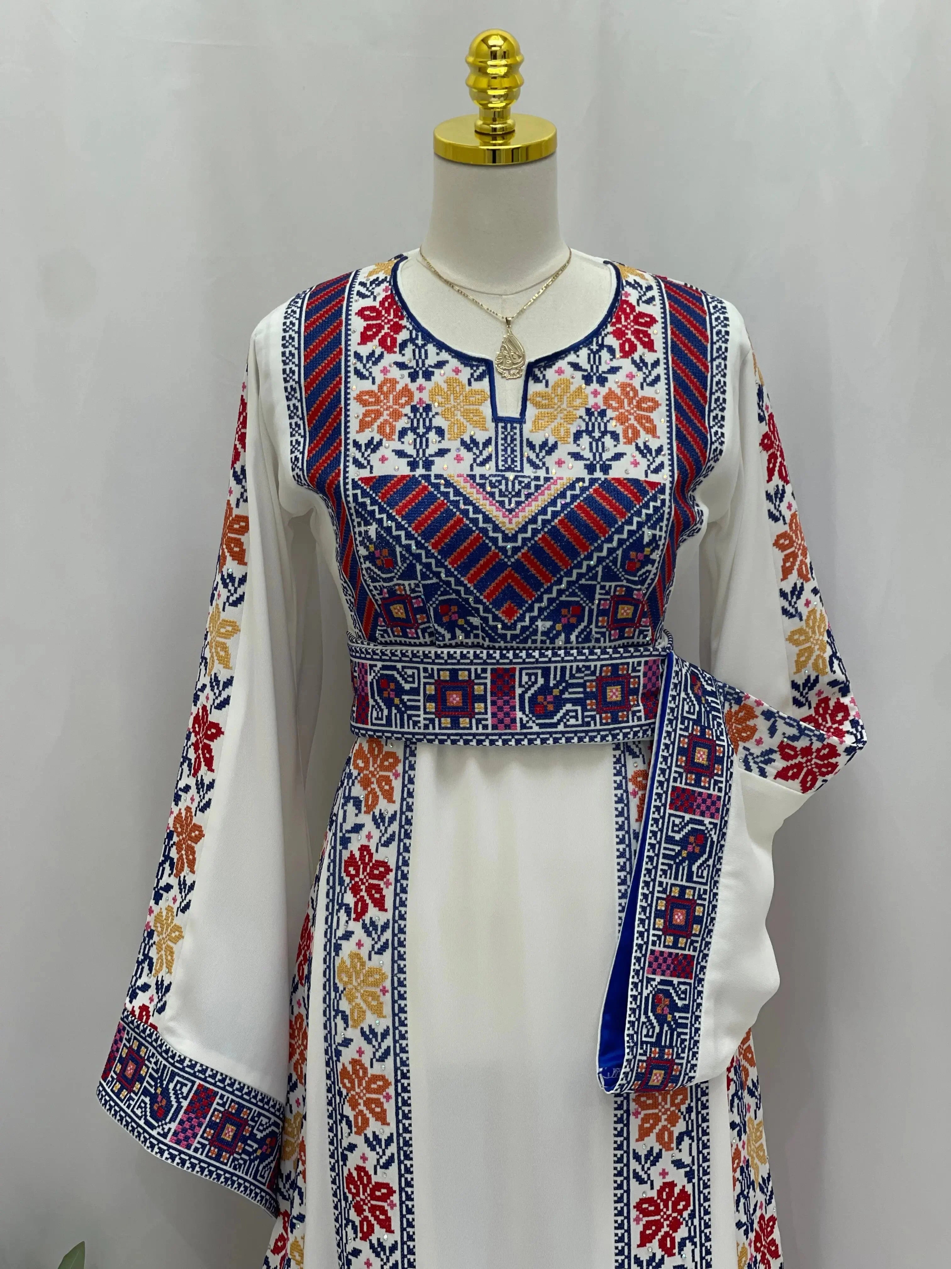 Roses Embroidered Thoub | Elegant Palestinian Dress - Palestinian Elegance