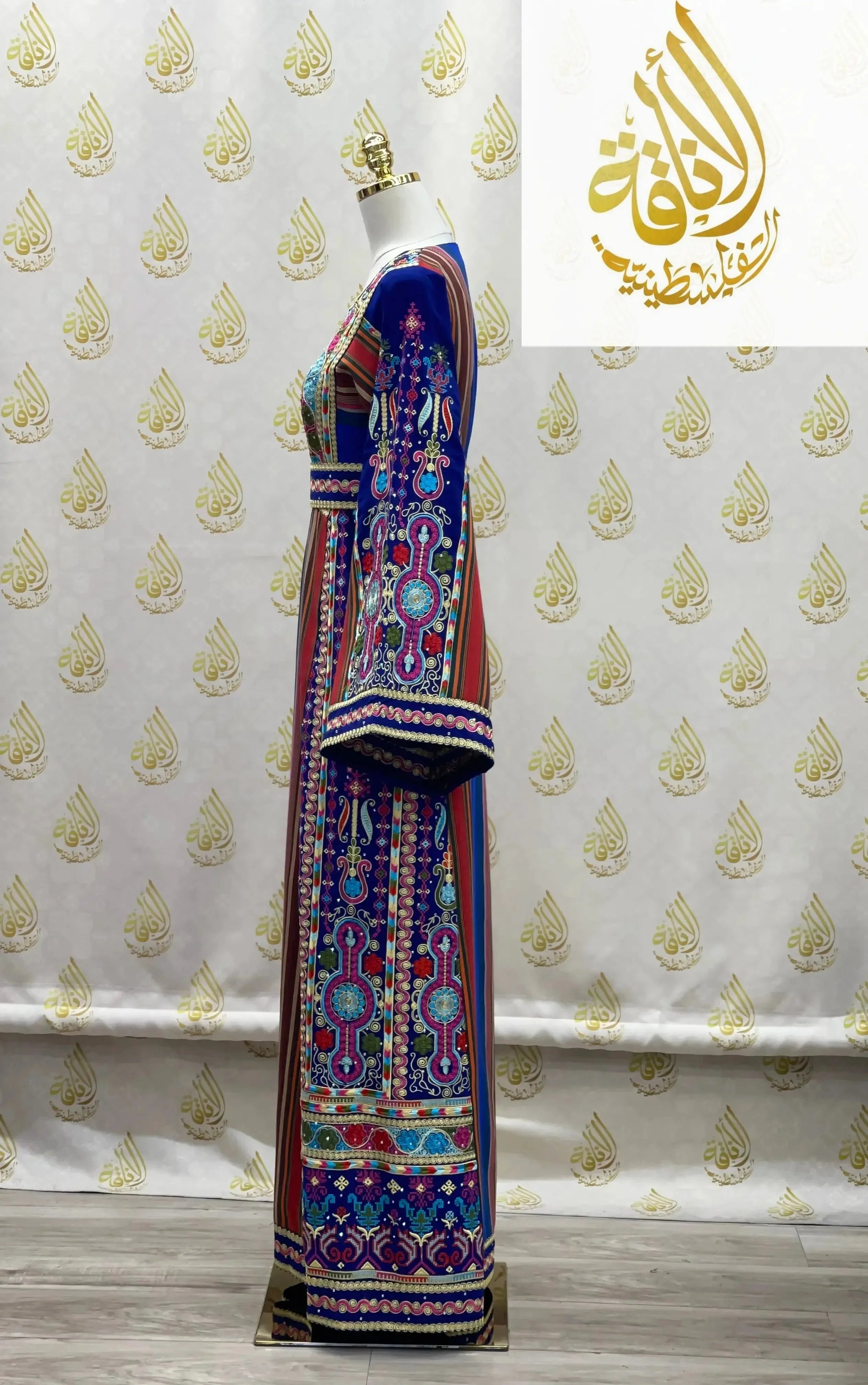 Royal Blue Majdalwi Embroidered Thoub - Elegant Middle Eastern Attire Palestinian Elegance