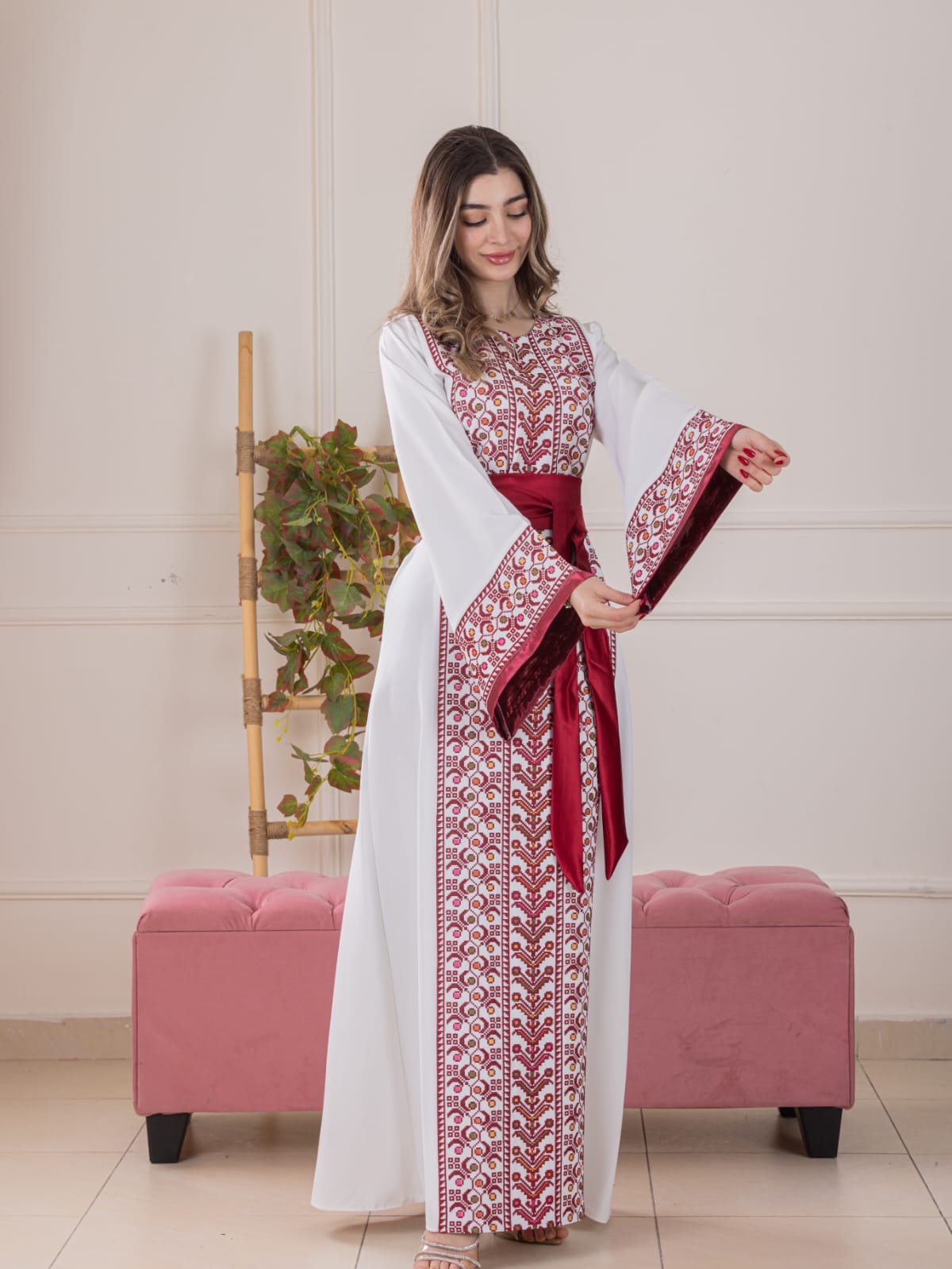 Samah Embroiderd Thobe With Belt Palestinian Traditional Design - Palestinian Elegance
