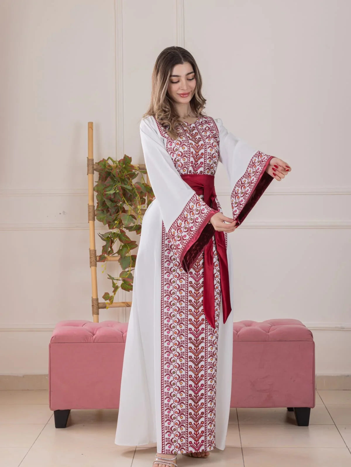 Samah Embroiderd Thobe With Belt Palestinian Traditional Design - Palestinian Elegance