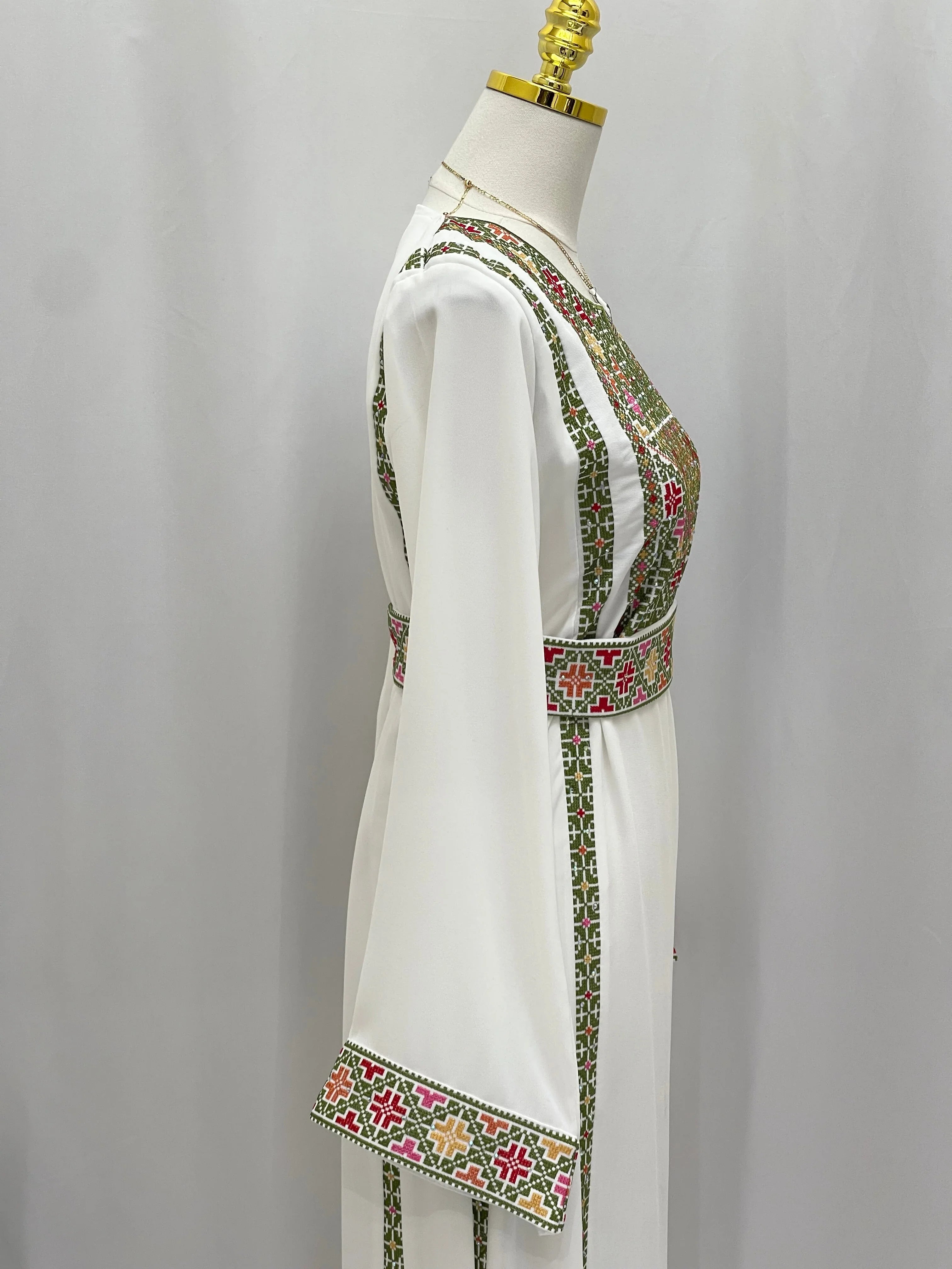 Simple 4 Vin Embroidered Thoub – Timeless Elegance & Modern Tradition - Palestinian Elegance