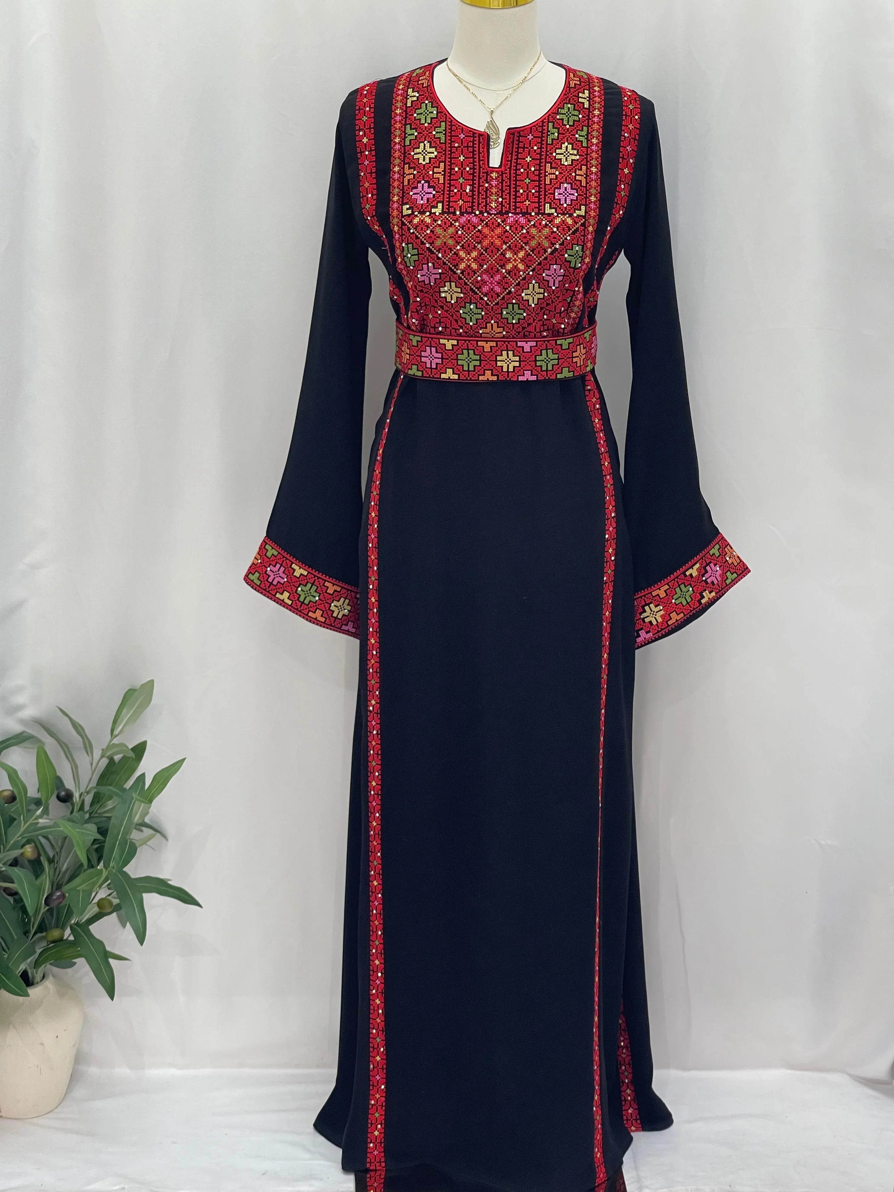 Simple 4 Vin Embroidered Thoub – Timeless Elegance & Modern Tradition - Palestinian Elegance