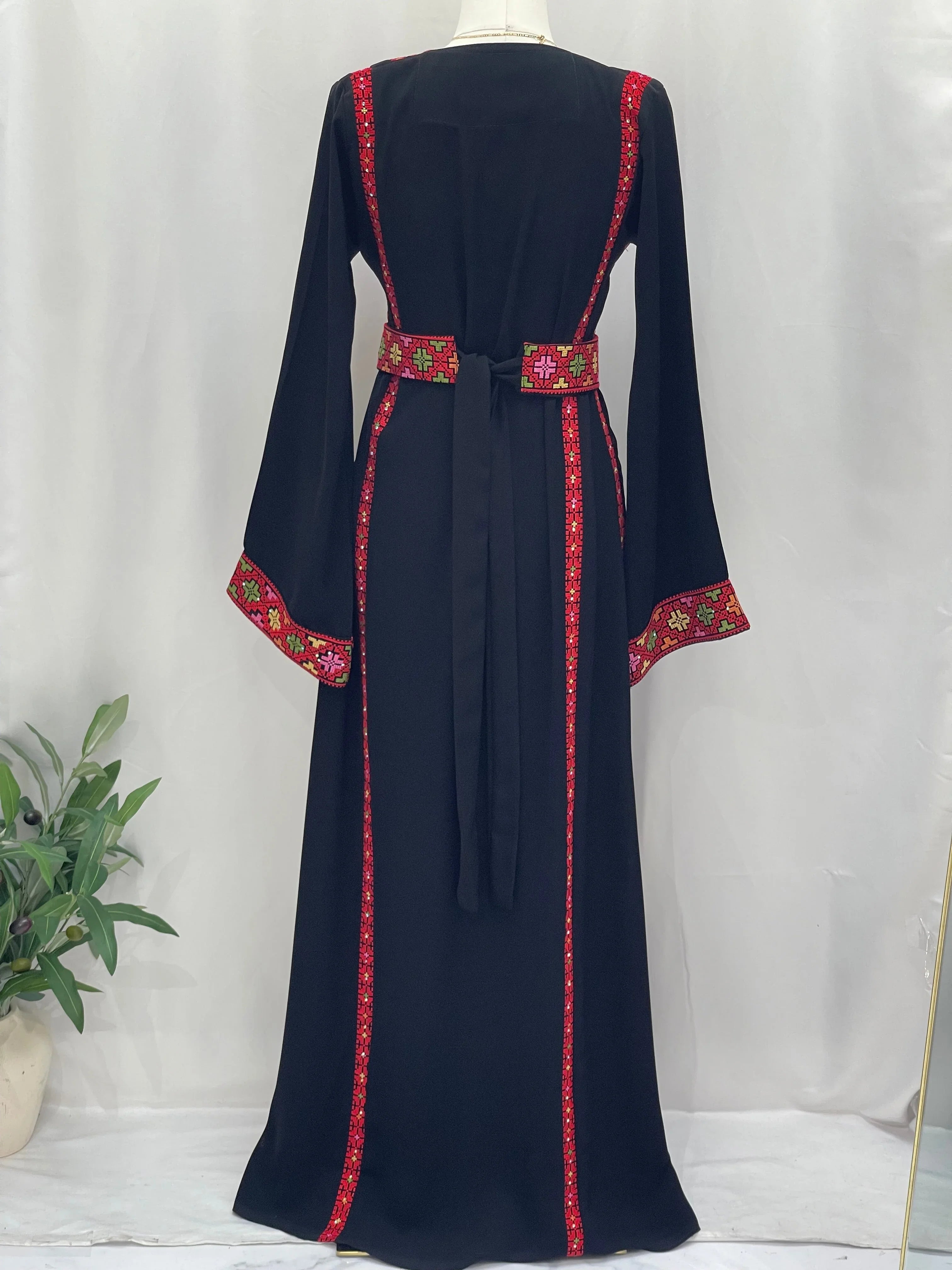 Simple 4 Vin Embroidered Thoub – Timeless Elegance & Modern Tradition - Palestinian Elegance