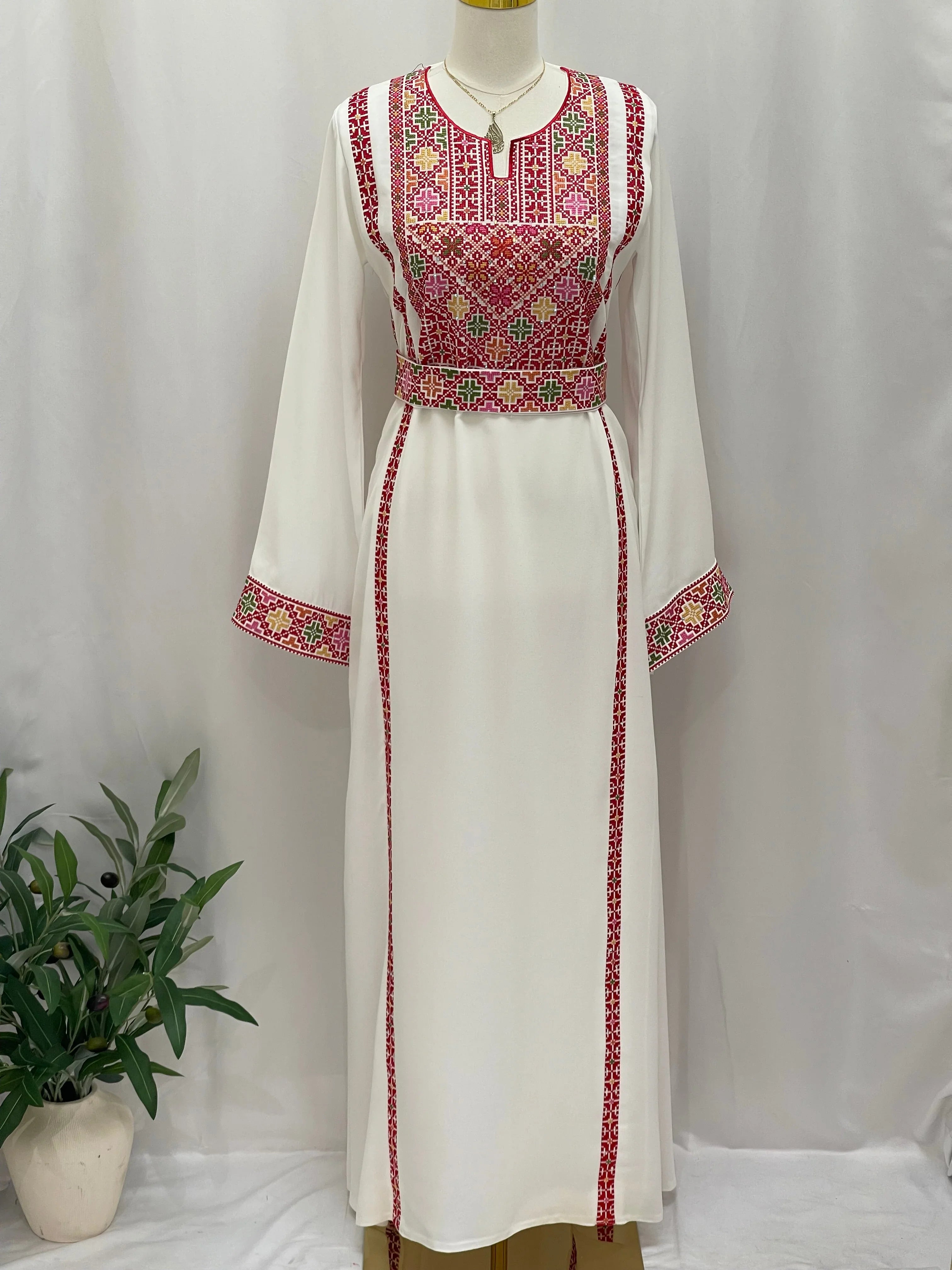 Simple 4 Vin Embroidered Thoub – Timeless Elegance & Modern Tradition - Palestinian Elegance