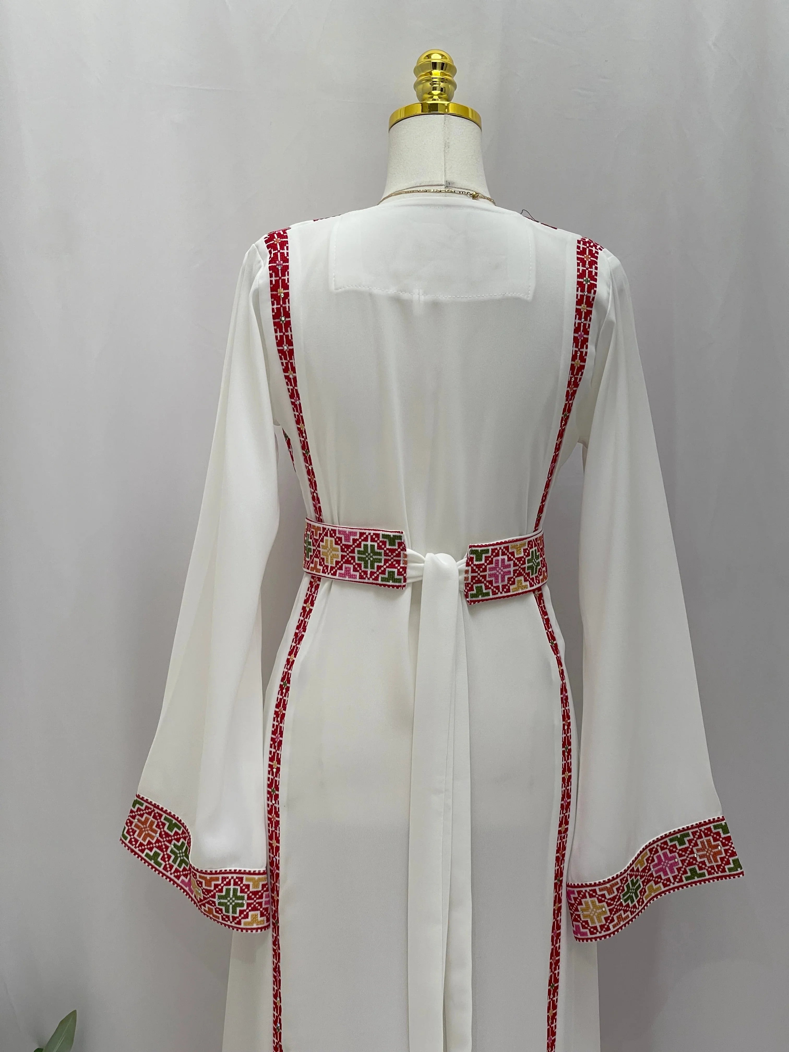 Simple 4 Vin Embroidered Thoub – Timeless Elegance & Modern Tradition - Palestinian Elegance