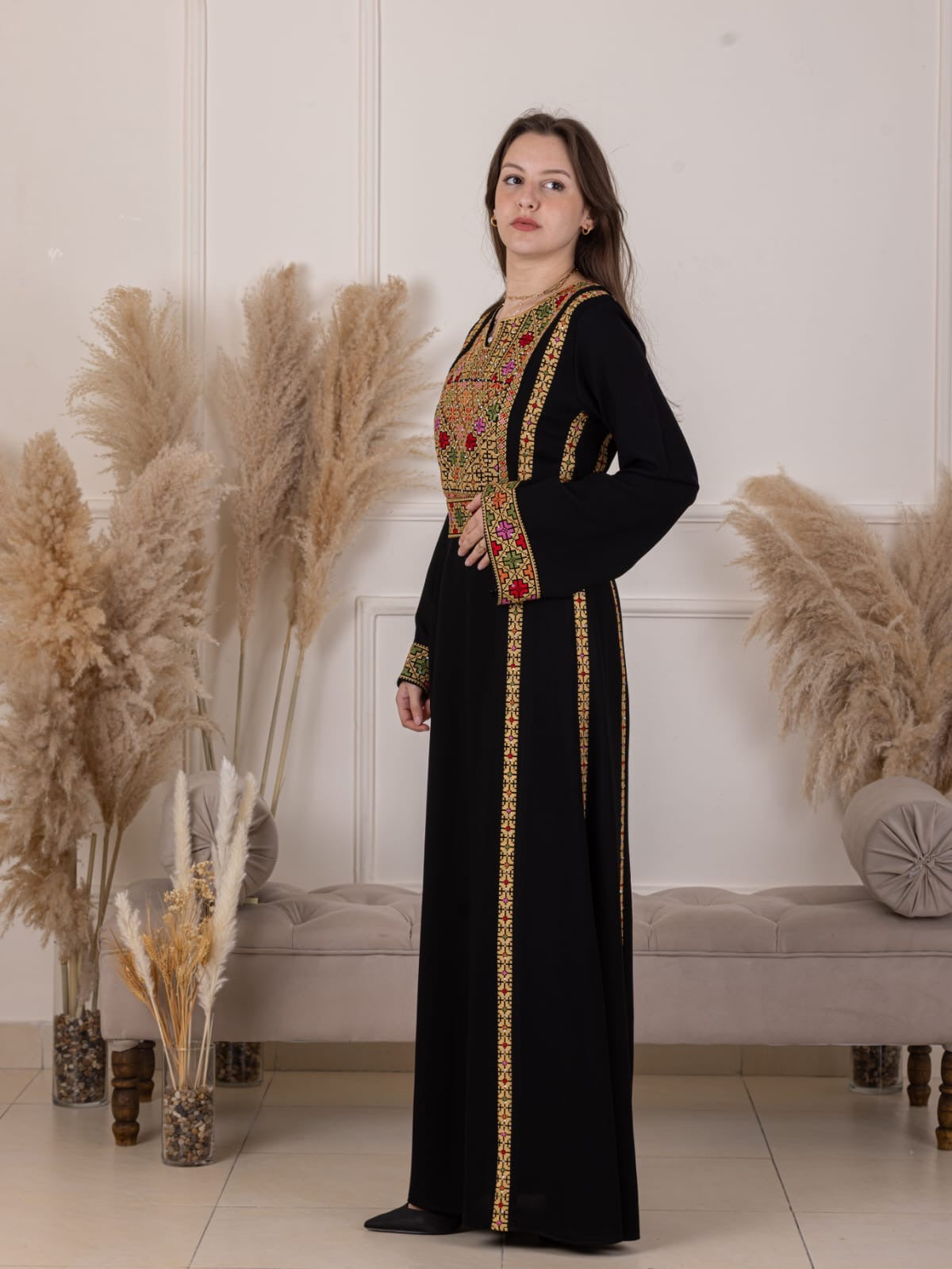 Simple 4 Vin Embroidered Thoub – Timeless Elegance & Modern Tradition - Palestinian Elegance