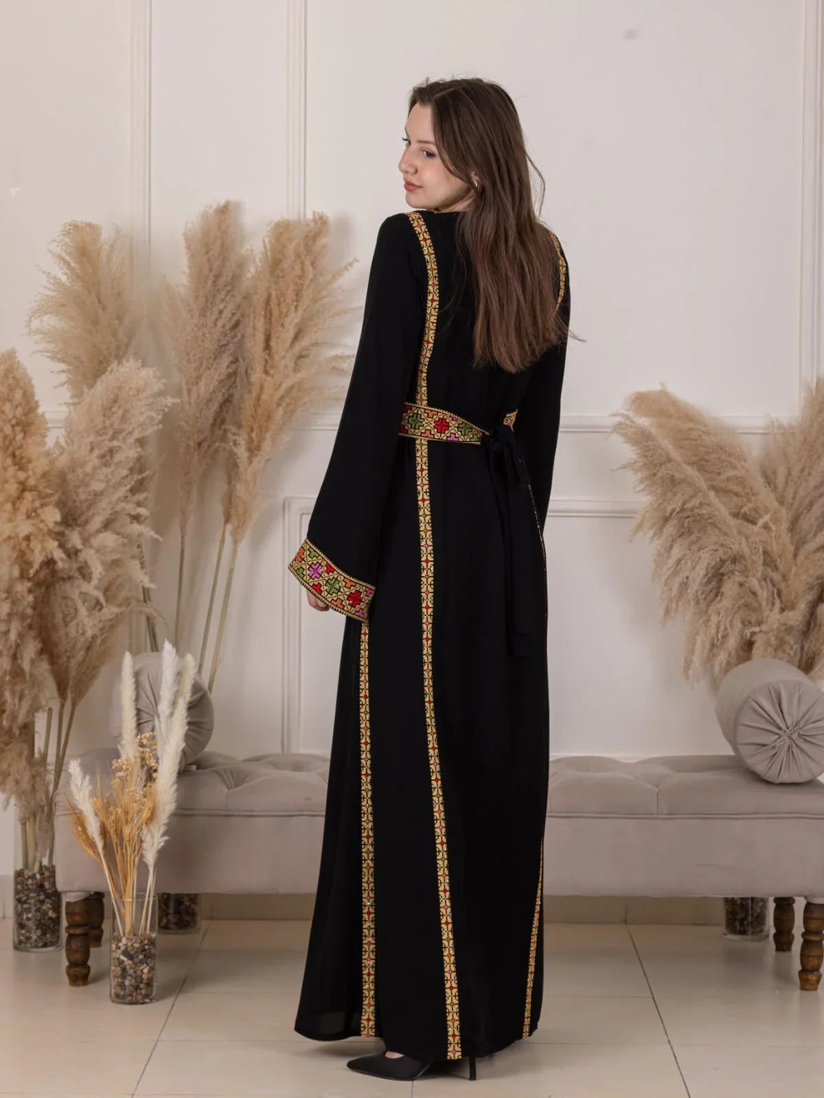 Simple 4 Vin Embroidered Thoub – Timeless Elegance & Modern Tradition - Palestinian Elegance