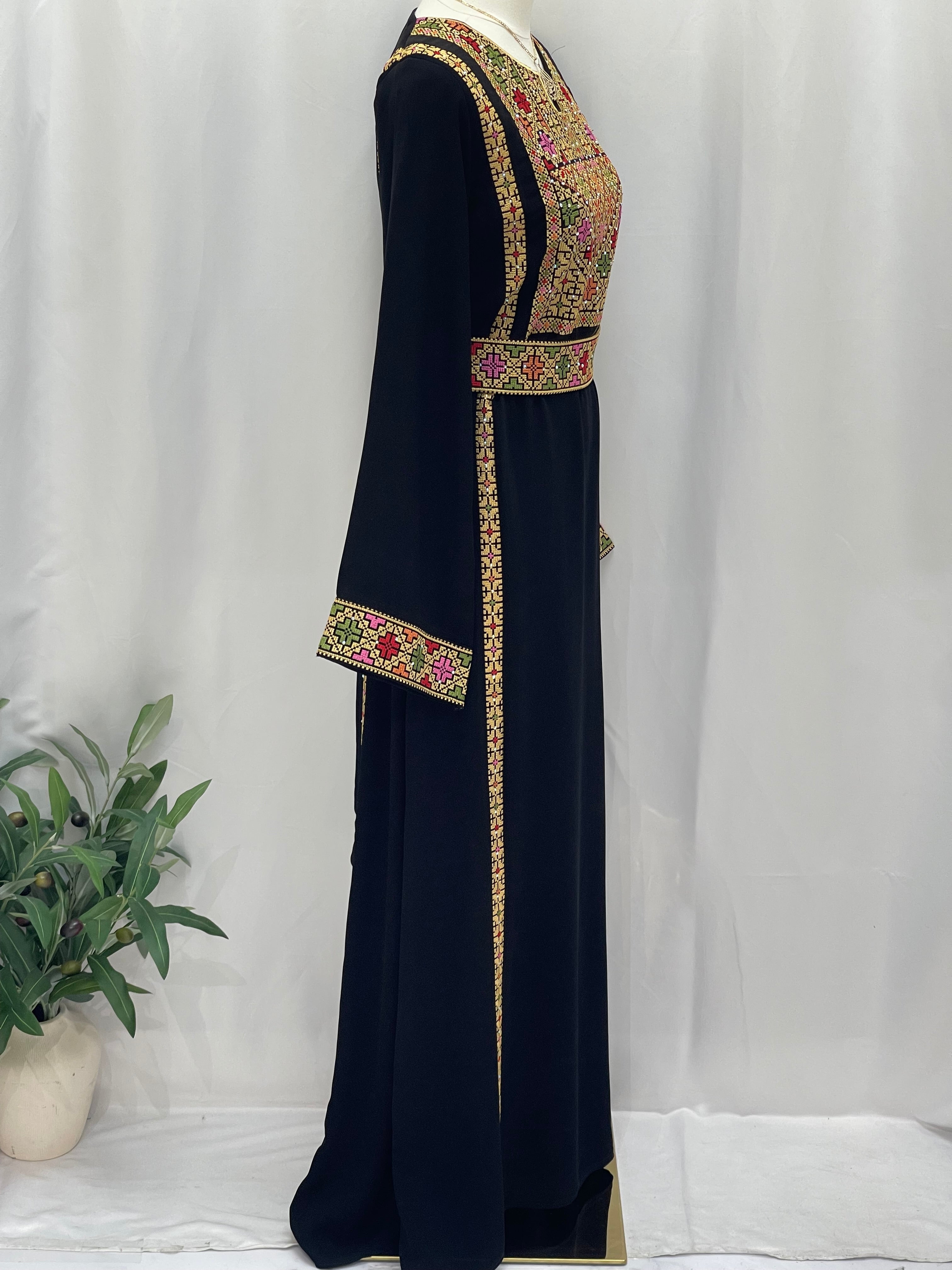 Simple 4 Vin Embroidered Thoub – Timeless Elegance & Modern Tradition - Palestinian Elegance