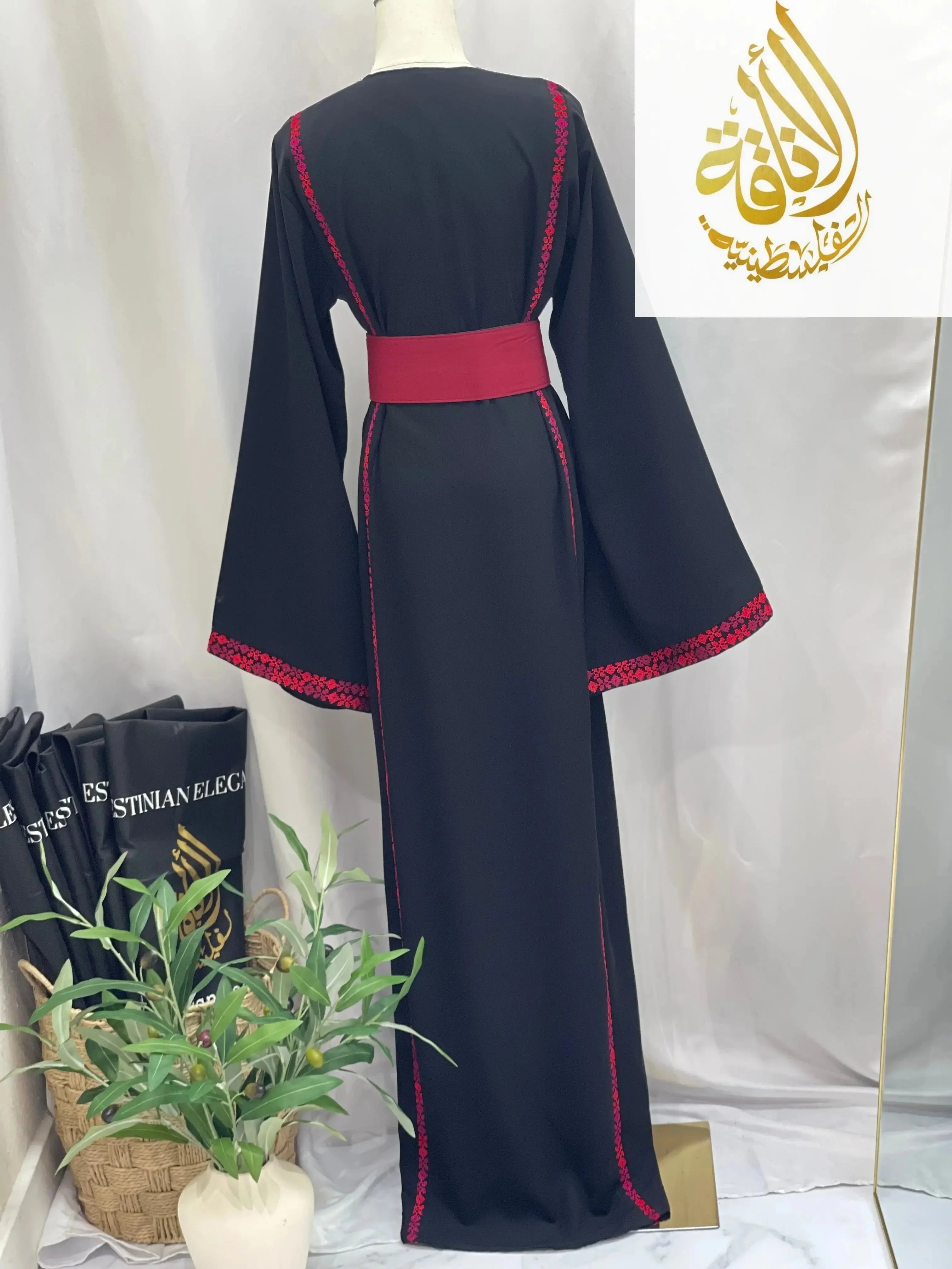 Simple Embroidered Heritage Thoub: Timeless Tradition & Modern Comfort Palestinian Elegance