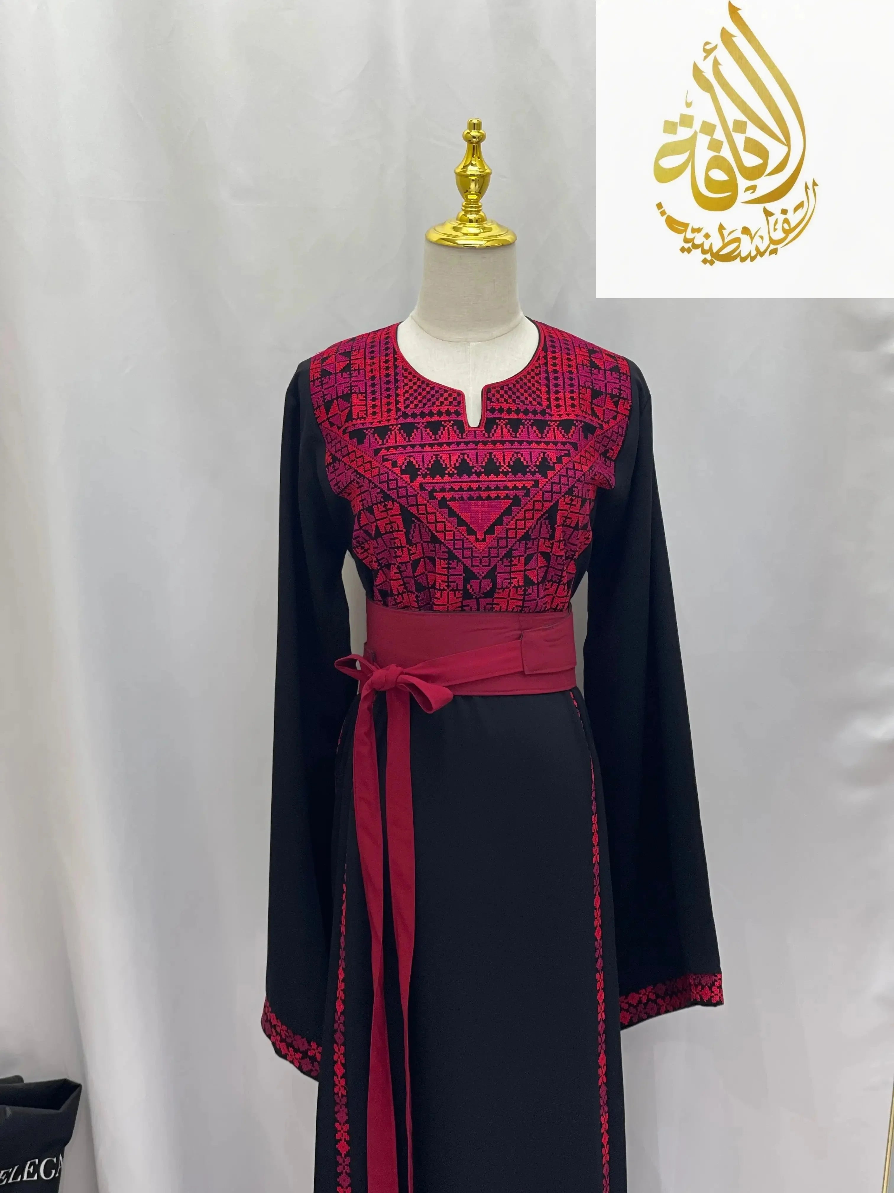 Simple Embroidered Heritage Thoub: Timeless Tradition & Modern Comfort Palestinian Elegance