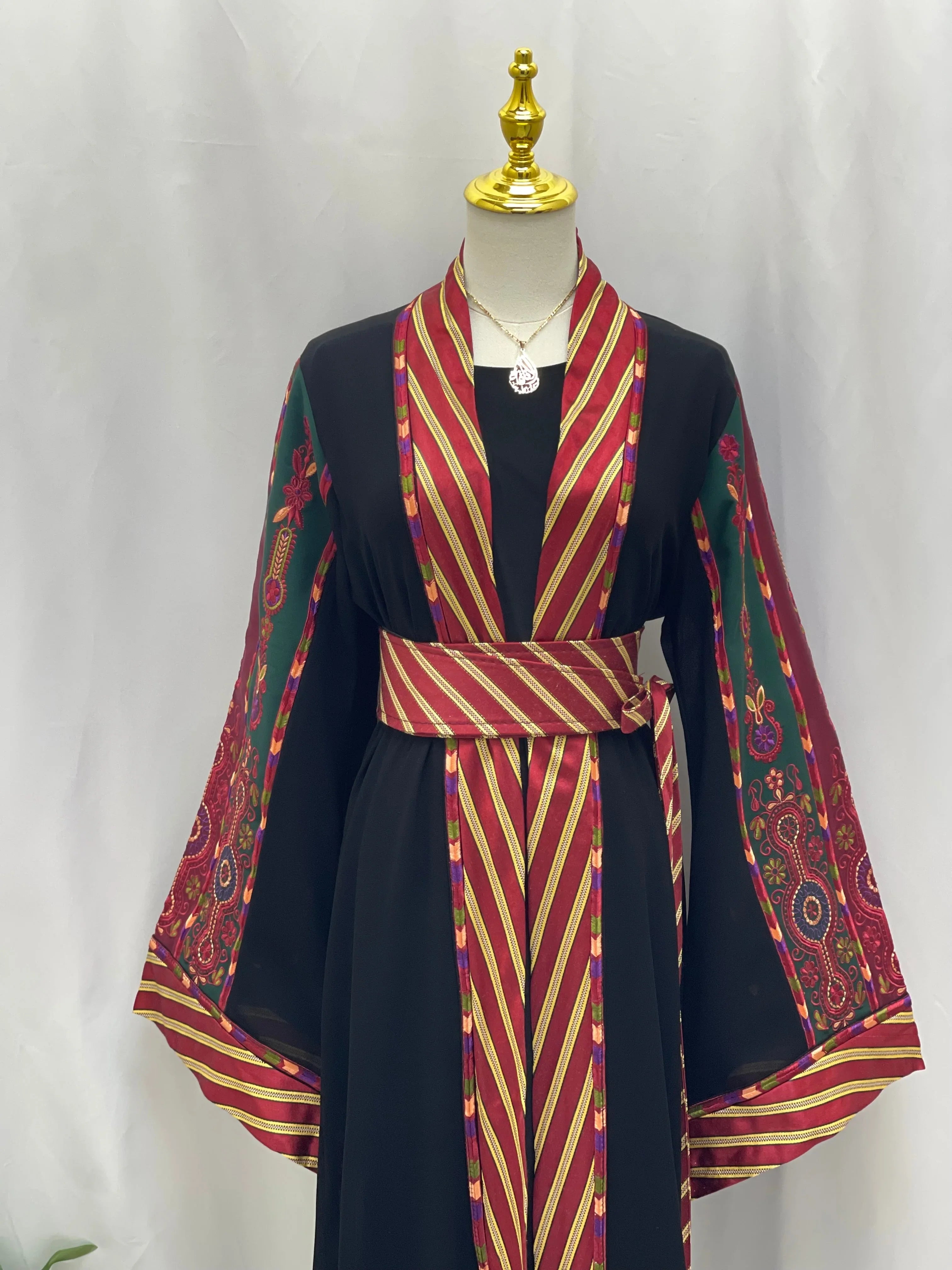Suzan Kashmir Embroidered Open Abaya - Elegance & Versatility - Palestinian Elegance