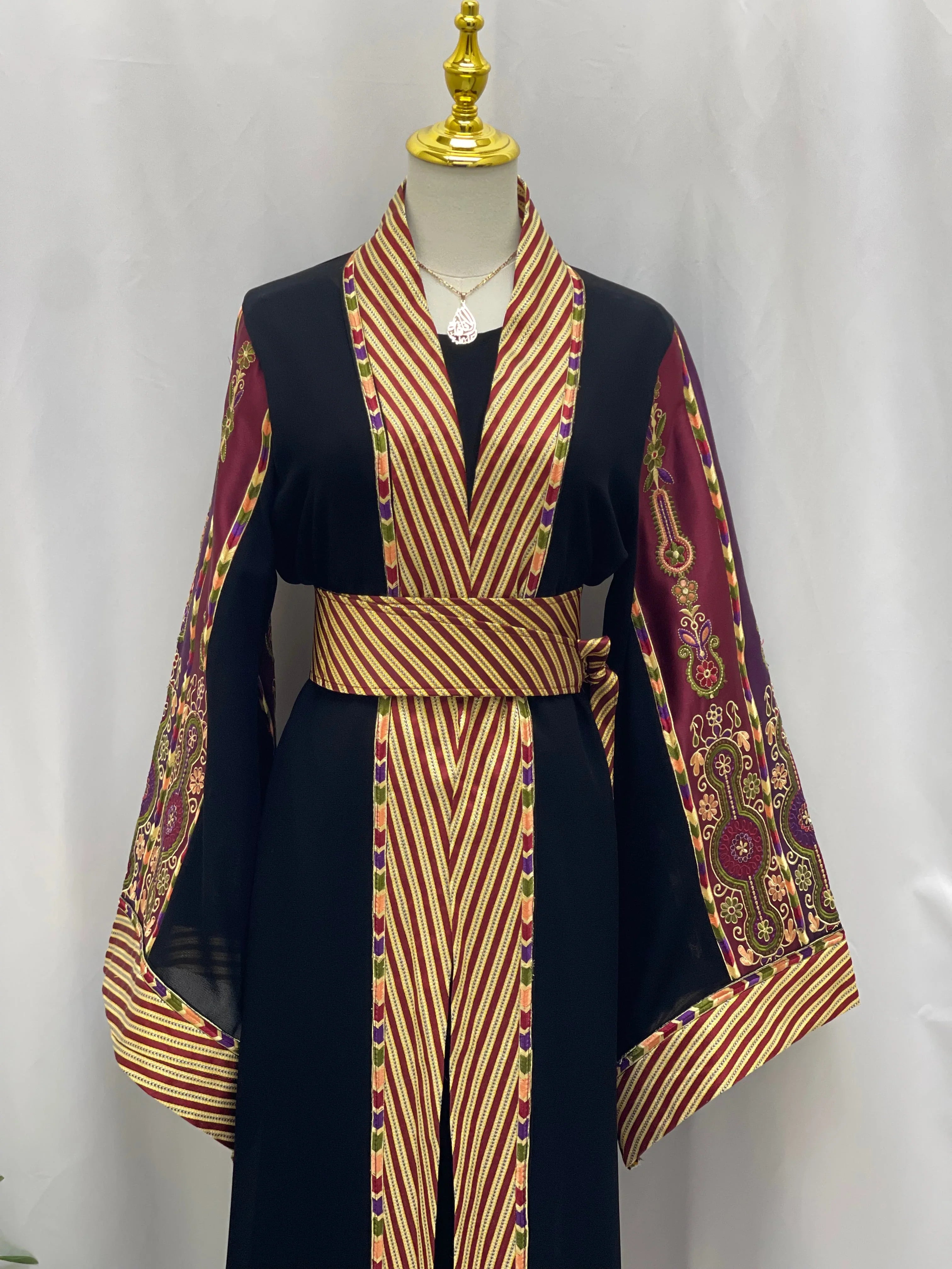 Suzan Kashmir Embroidered Open Abaya - Elegance & Versatility - Palestinian Elegance