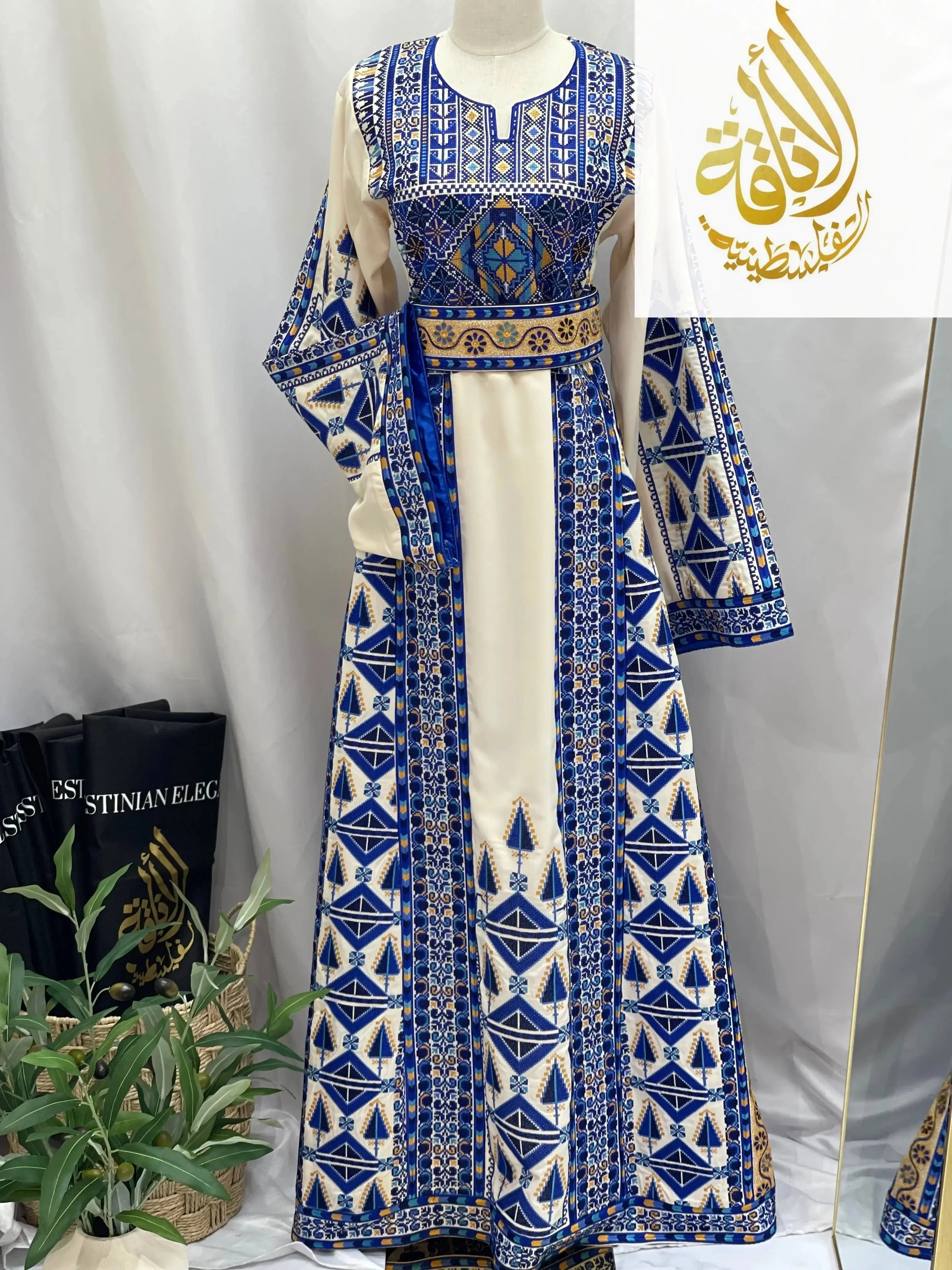 Thoub Alsafa Embroidered: Timeless Elegance & Intricate Craftsmanship Palestinian Elegance