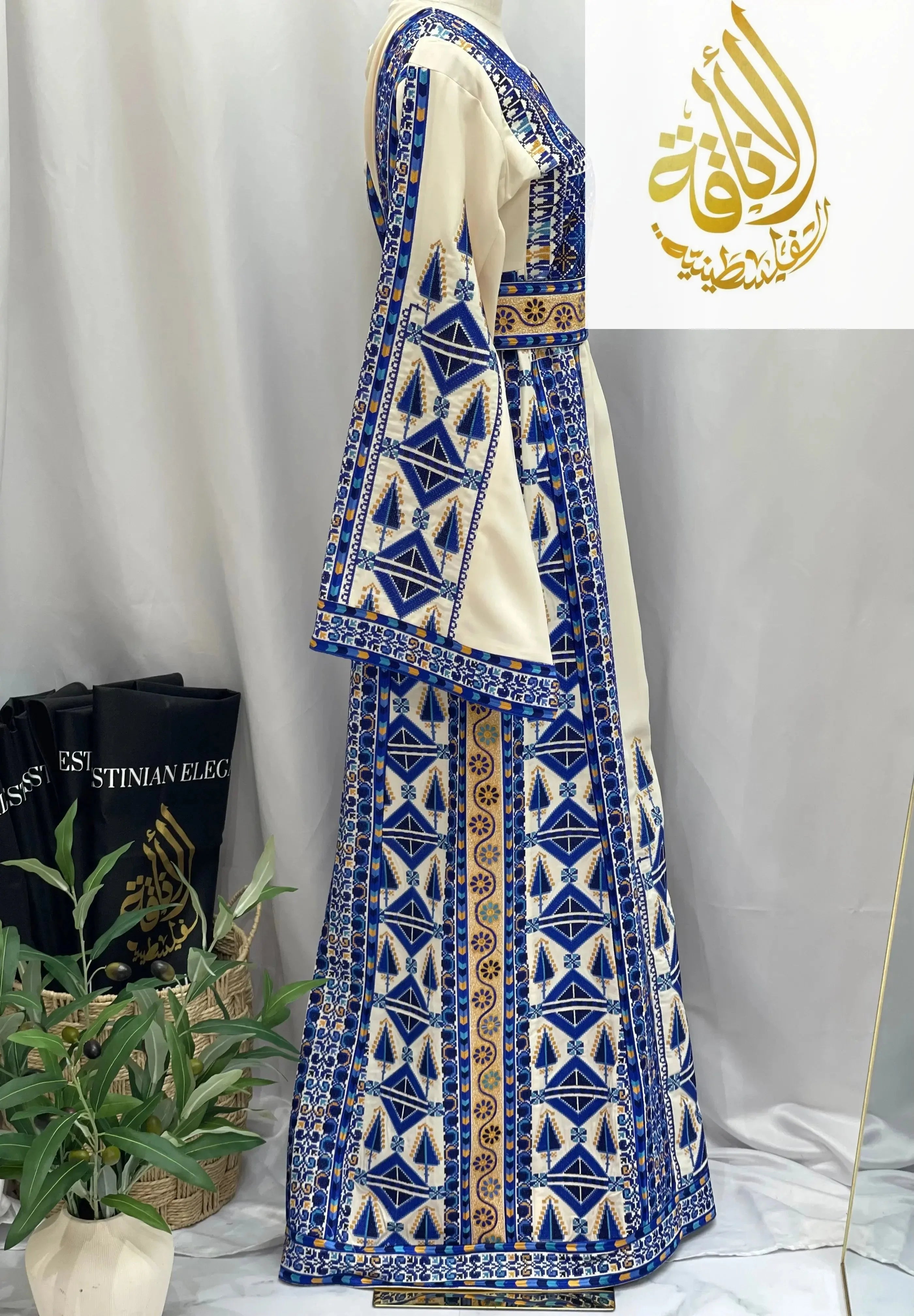 Thoub Alsafa Embroidered: Timeless Elegance & Intricate Craftsmanship Palestinian Elegance