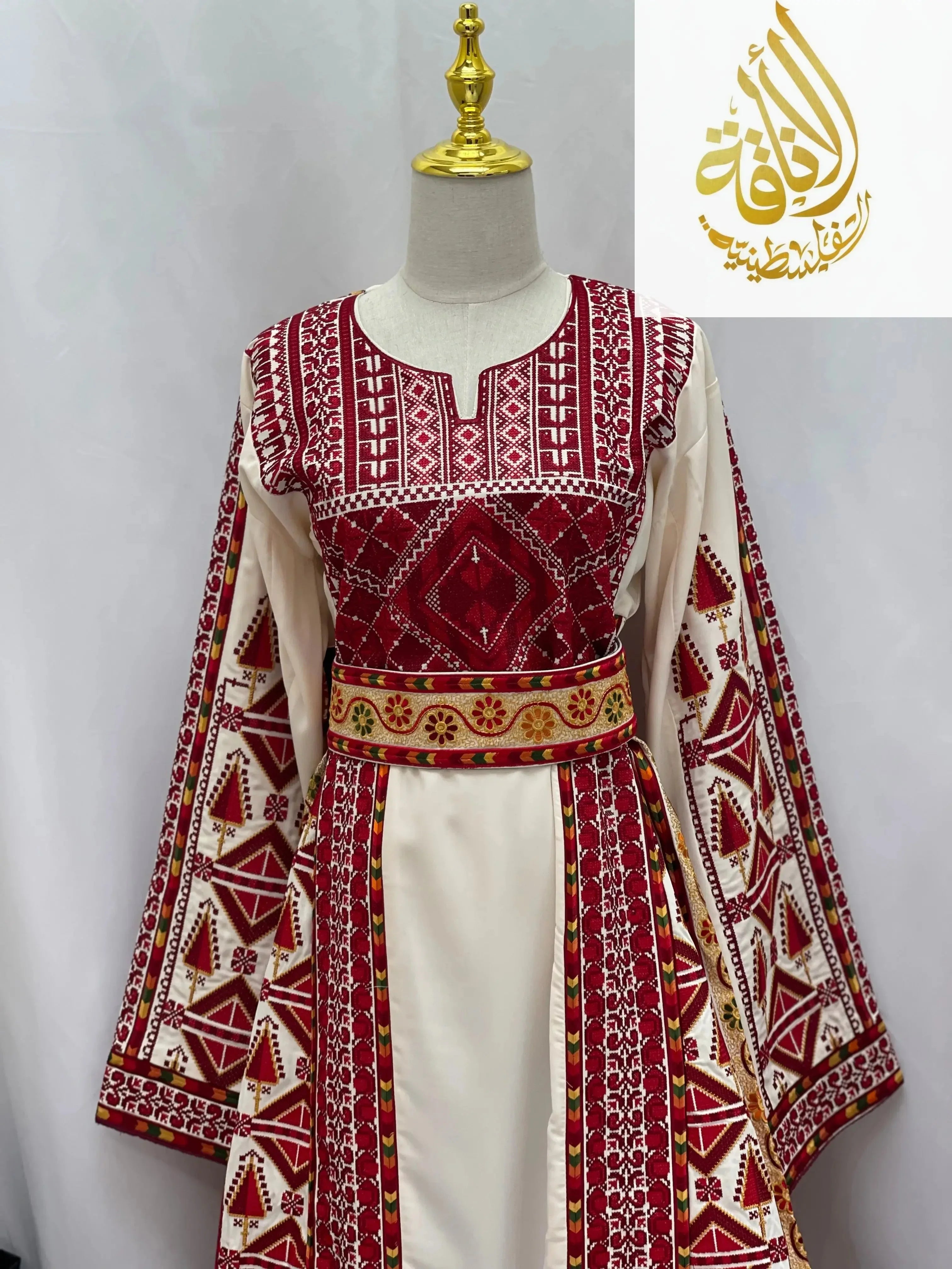 Thoub Alsafa Embroidered: Timeless Elegance & Intricate Craftsmanship Palestinian Elegance