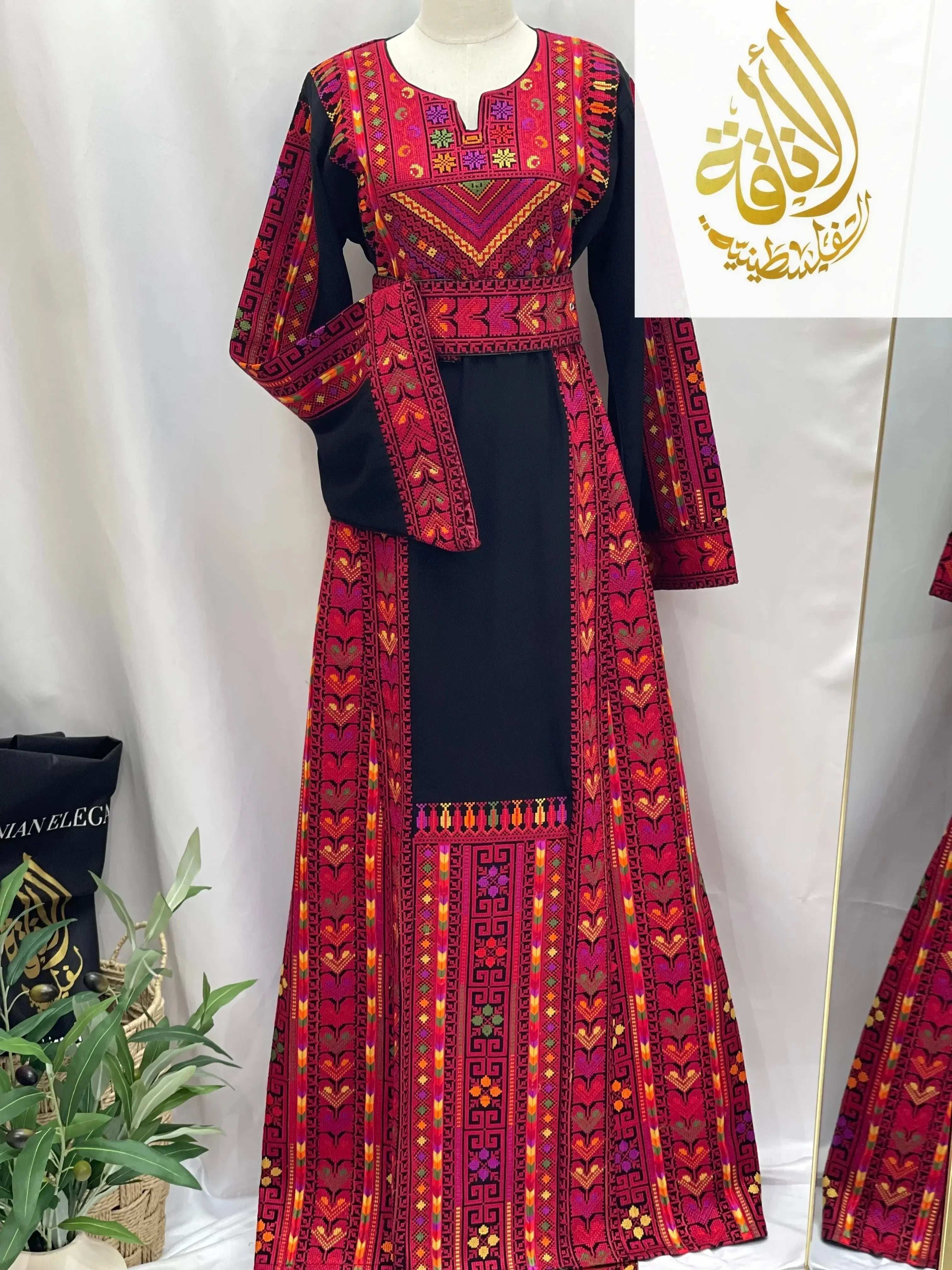 Unique Traditional Embroidered Thoub: Timeless Elegance & Artistry Palestinian Elegance