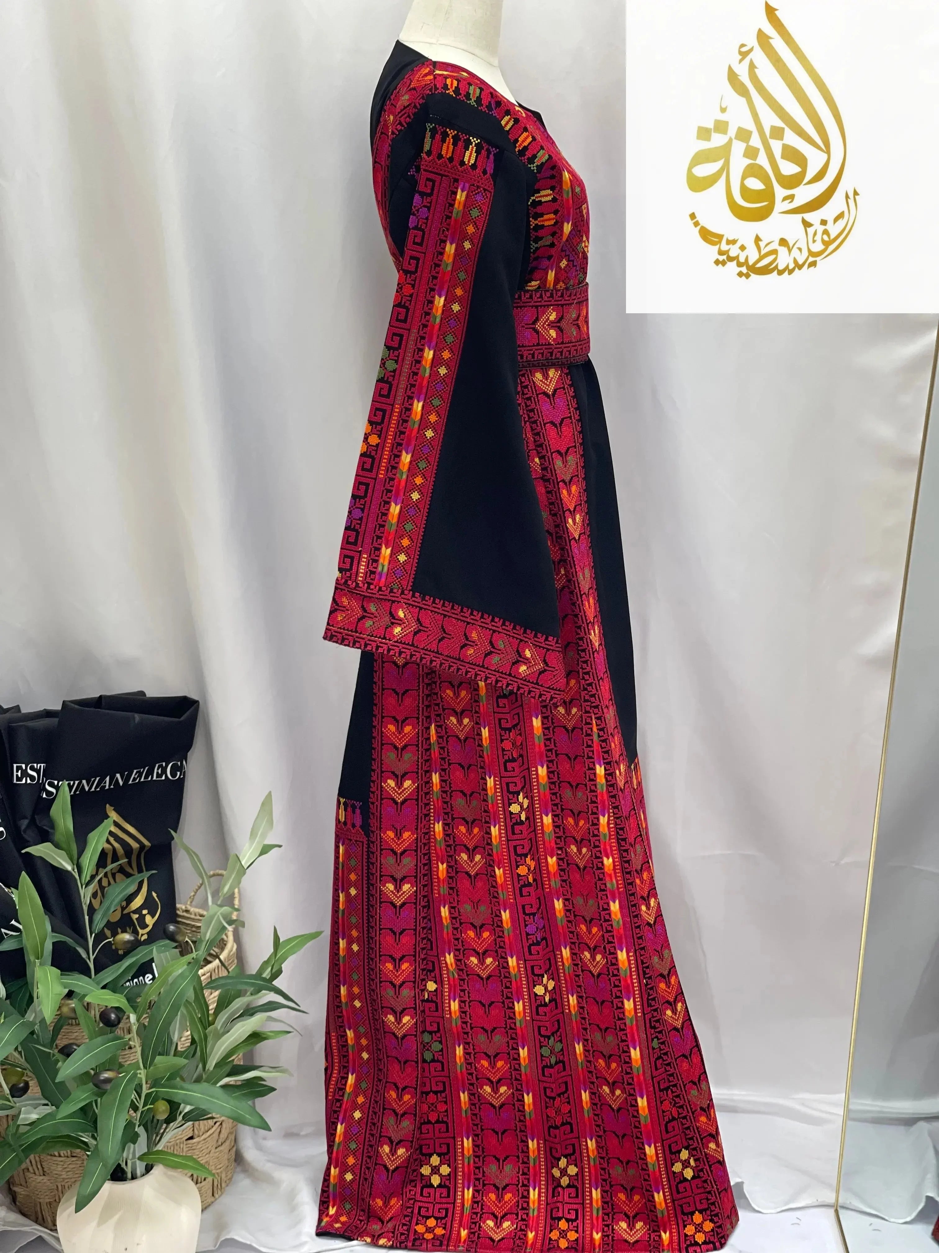 Unique Traditional Embroidered Thoub: Timeless Elegance & Artistry Palestinian Elegance