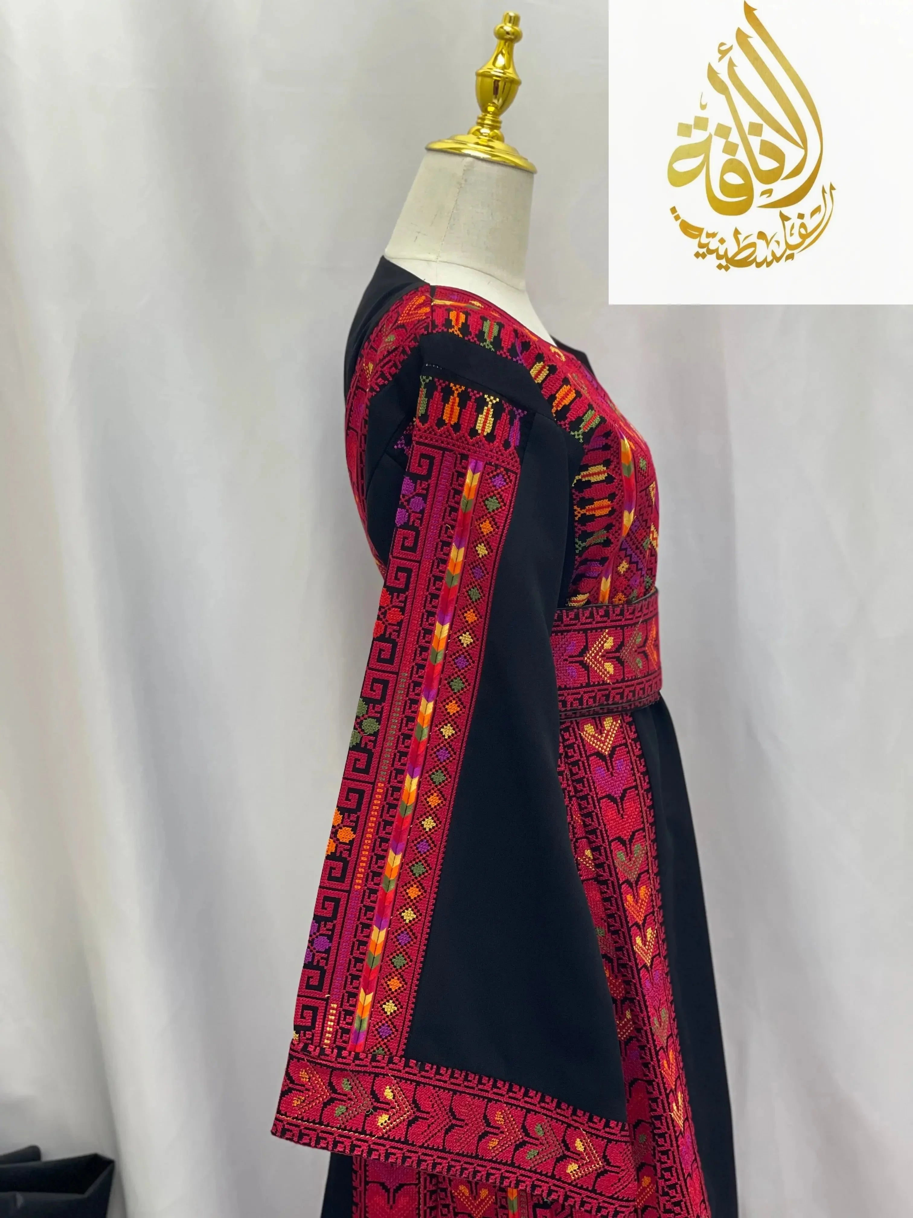 Unique Traditional Embroidered Thoub: Timeless Elegance & Artistry Palestinian Elegance
