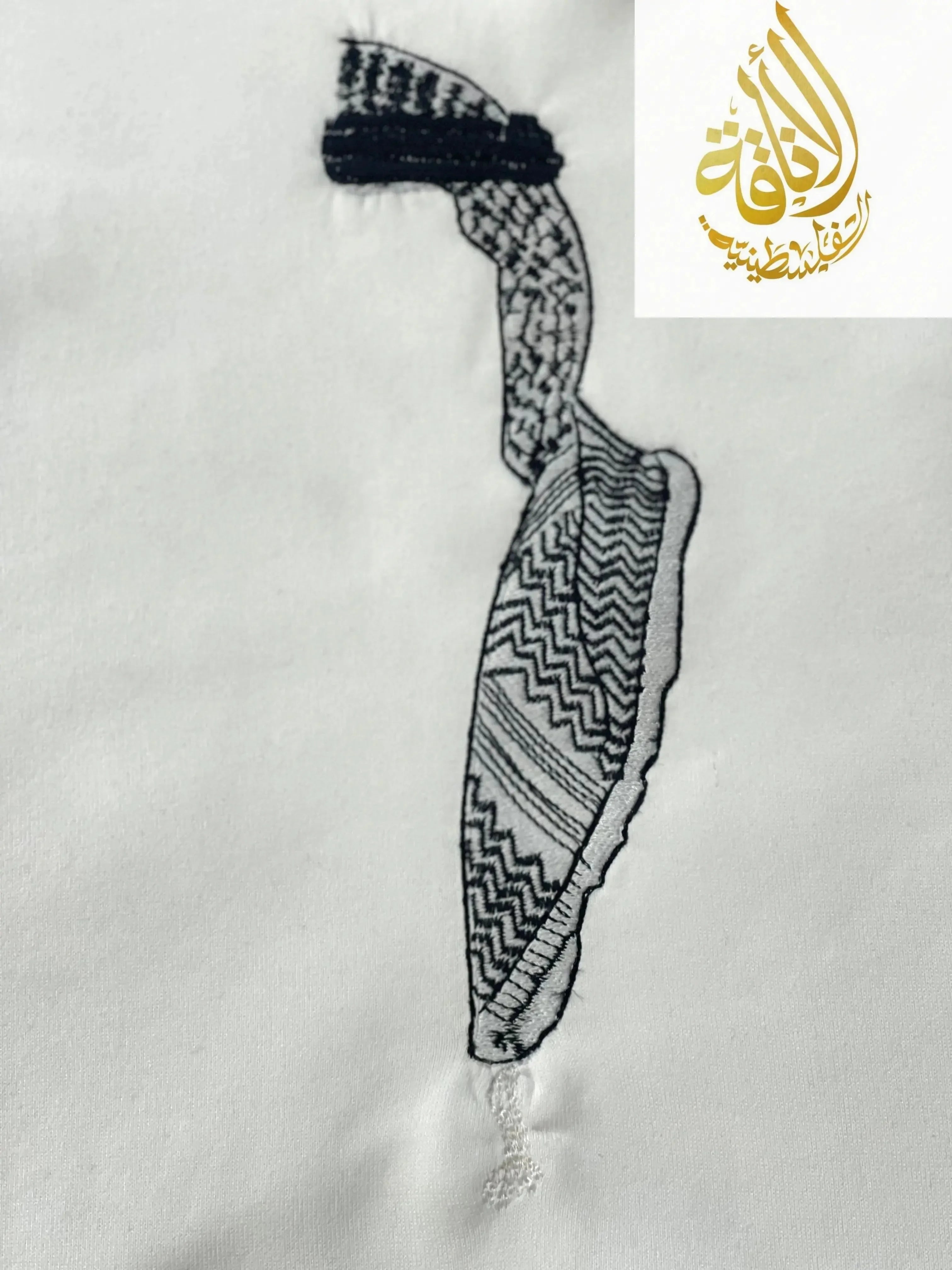 White Left Side Shmagh Hoodie A Fusion of Tradition and Modern Style Palestinian Elegance