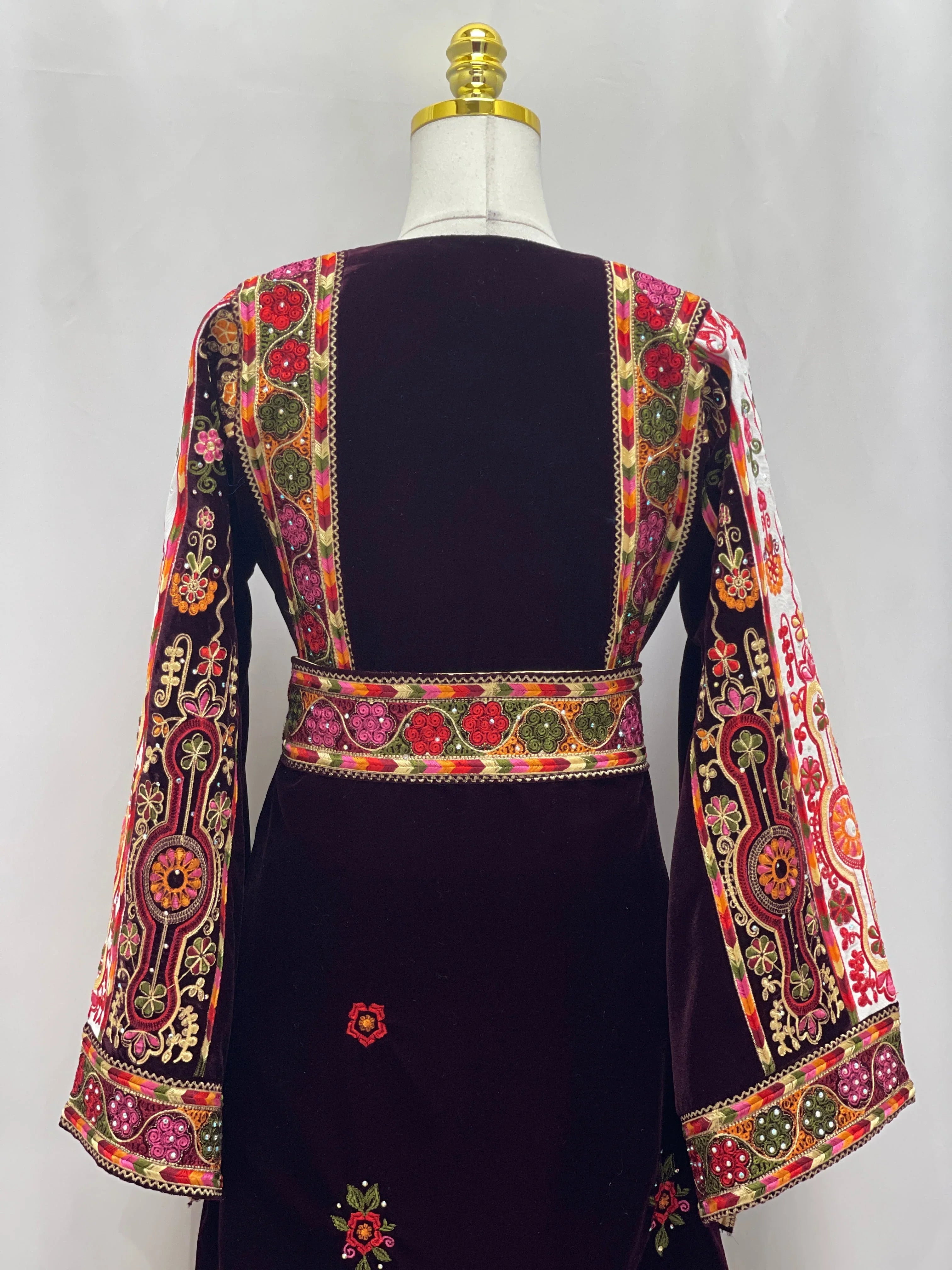 Zahr Al-Turath Velvet Thobe: Offering A Regal and Elegant Heritage-Inspired Look Palestinian Elegance