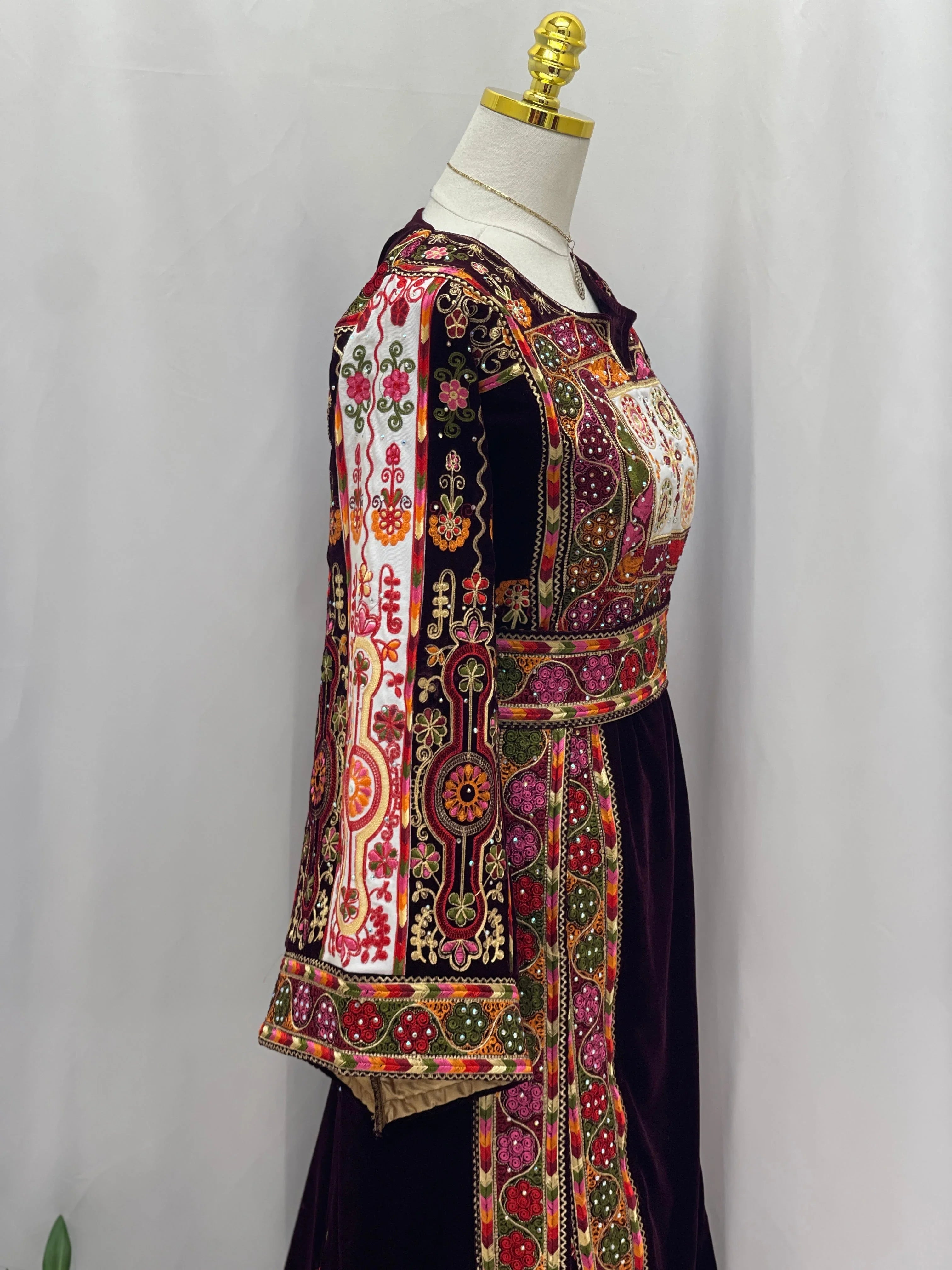 Zahr Al-Turath Velvet Thobe: Offering A Regal and Elegant Heritage-Inspired Look Palestinian Elegance