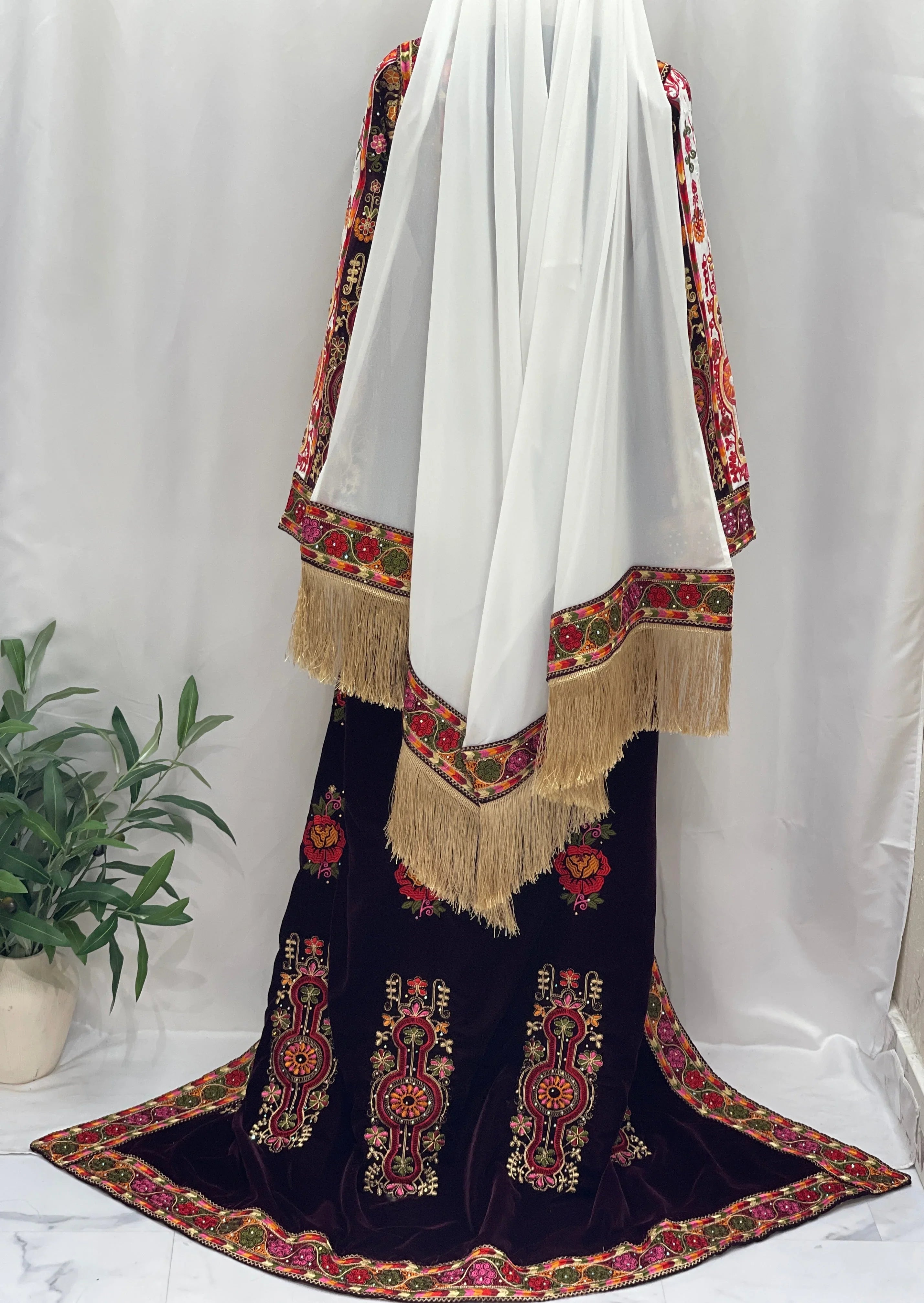 Zahr Al-Turath Velvet Thobe: Offering A Regal and Elegant Heritage-Inspired Look Palestinian Elegance