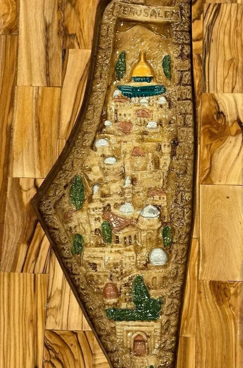 Handmade Wooden Frame Palestine Map with Tatreez Pendant: Love, Solidarity, and Enchanting Beauty Palestinian Elegance