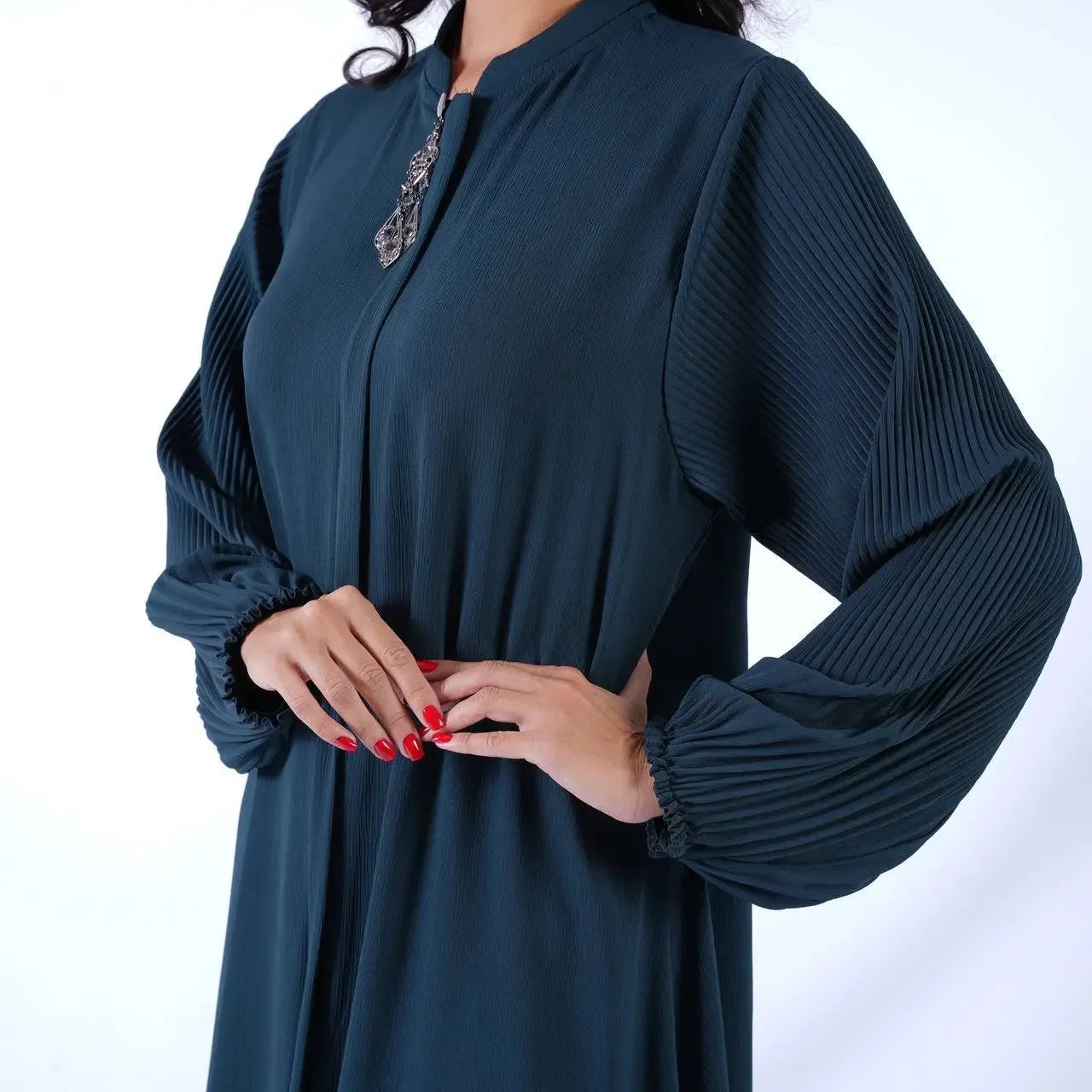 Palestinian Elegance navy elastic sleeve abaya for women with pleated balloon sleeves and front zipper