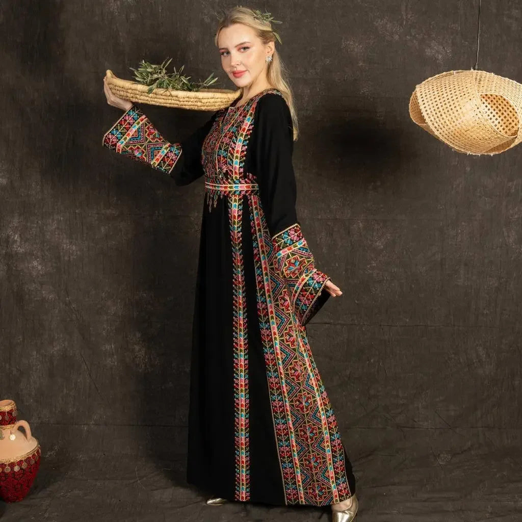 Embroidered Manajel Dress - Traditional Style - Palestinian Elegance
