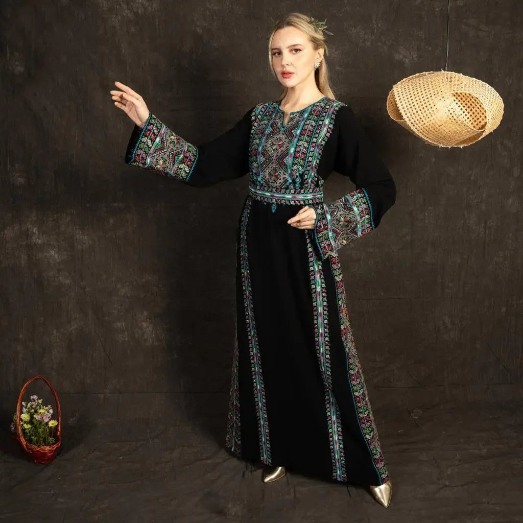Embroidered Manajel Dress - Traditional Style - Palestinian Elegance