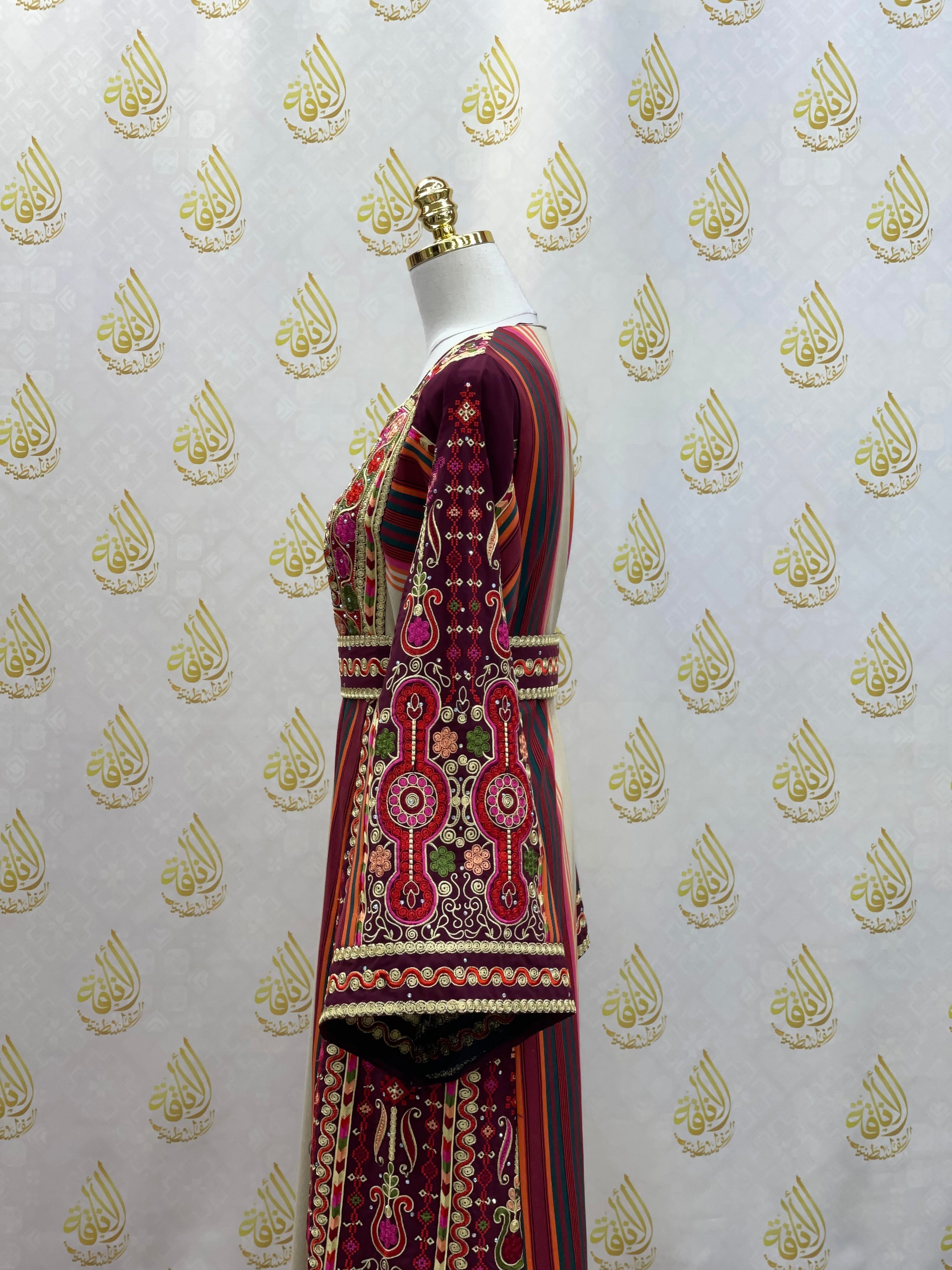 Timeless Elegance: Embroidered Malika Majdalwi Thoub Palestinian Elegance