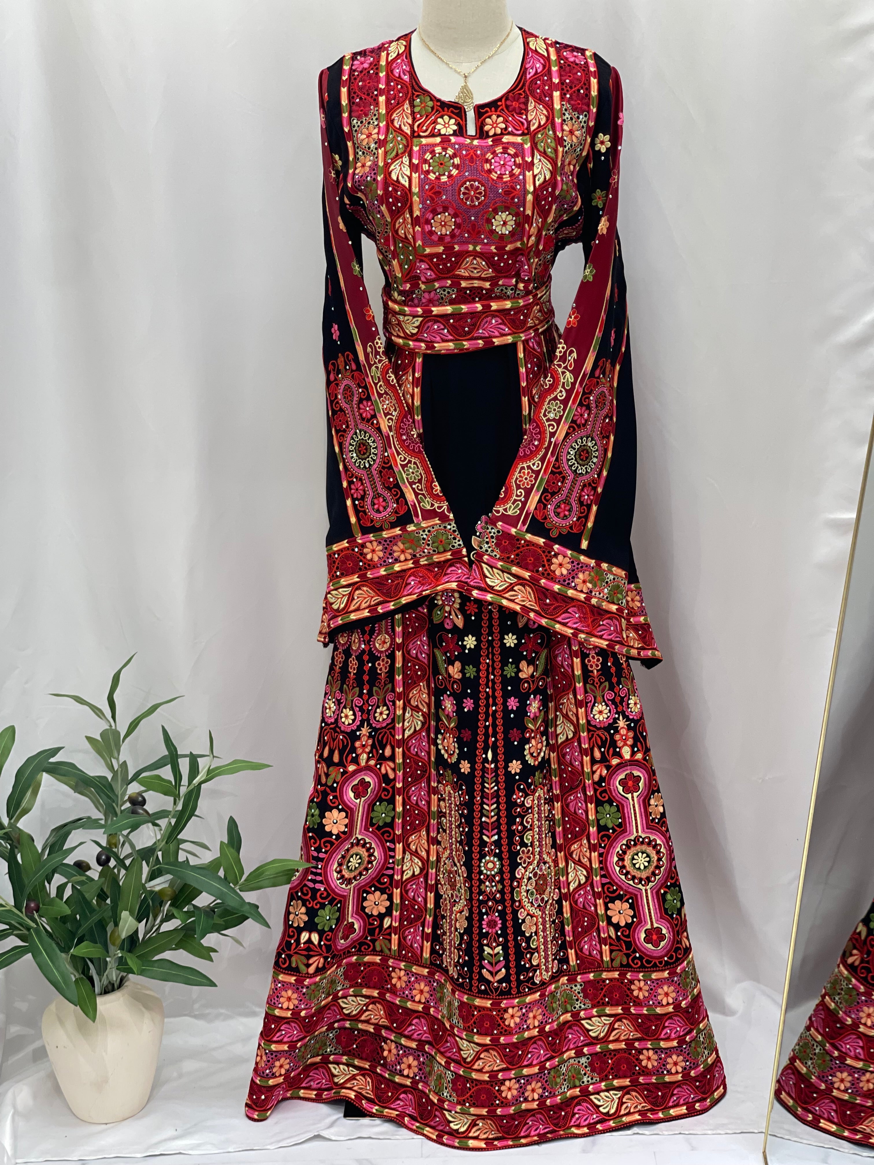 Full Embroidered Thoub Palestinian Elegance