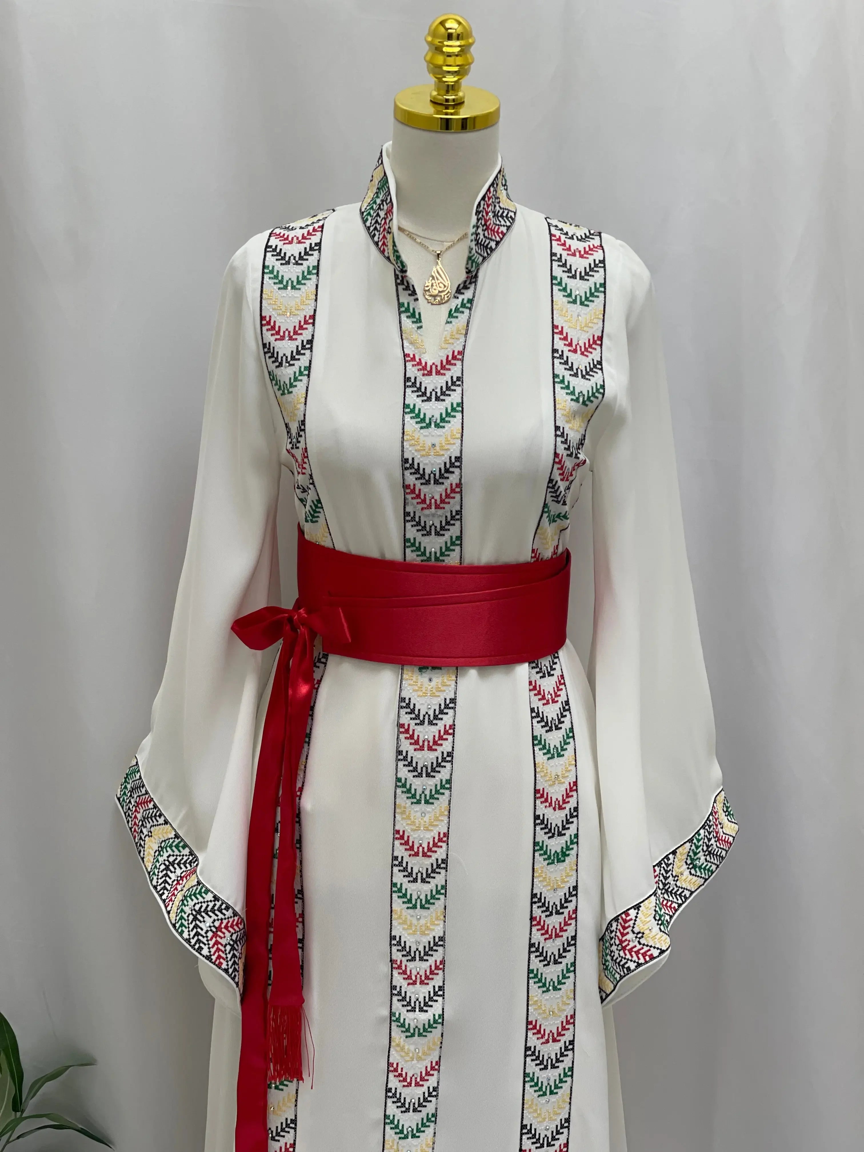 Embroidered Unique Thoub - A Masterpiece of Tradition and Elegance Palestinian Elegance