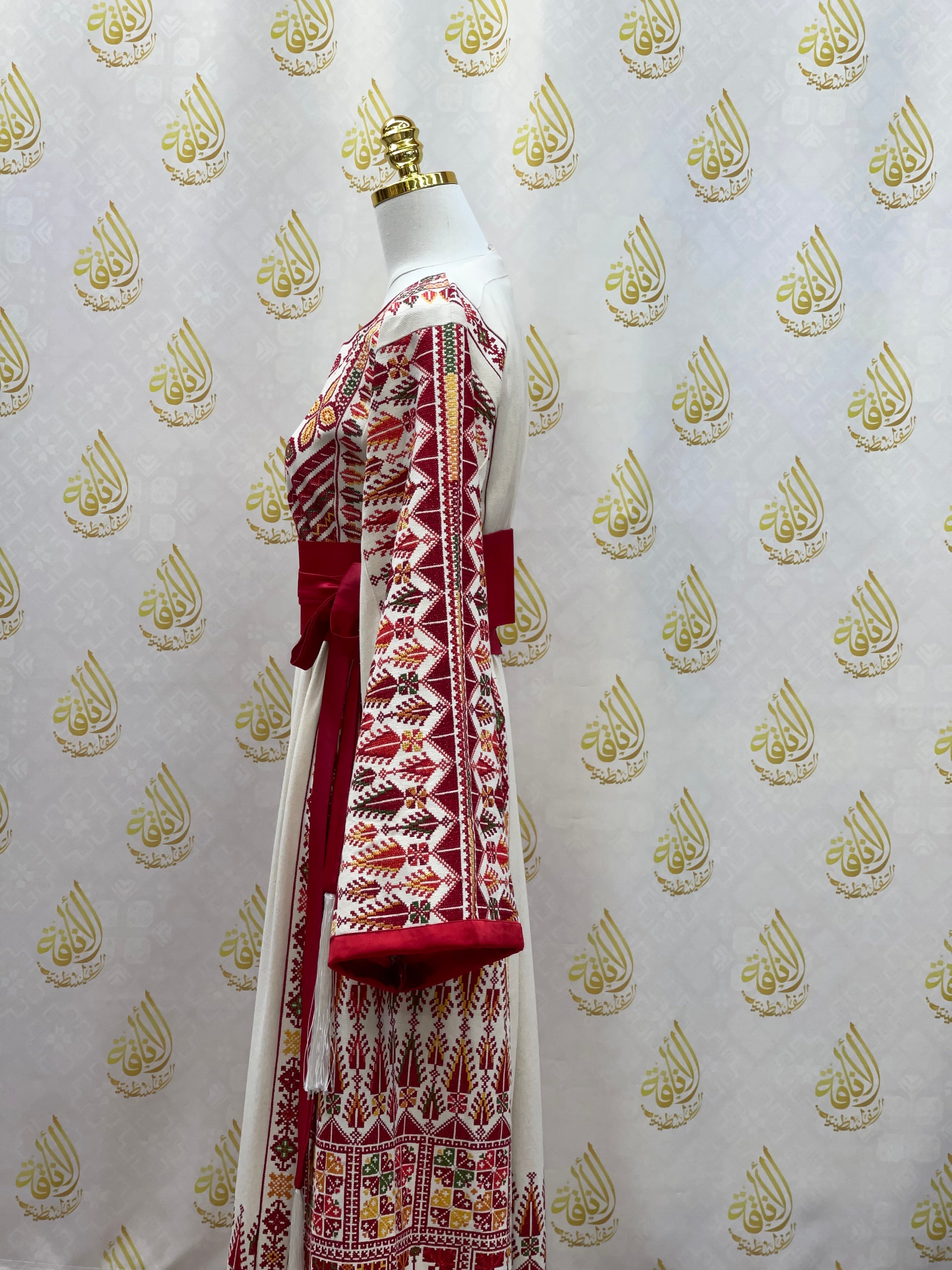 Embroidered Etamin Thoub: Exquisite Elegance & Lasting Comfort Palestinian Elegance