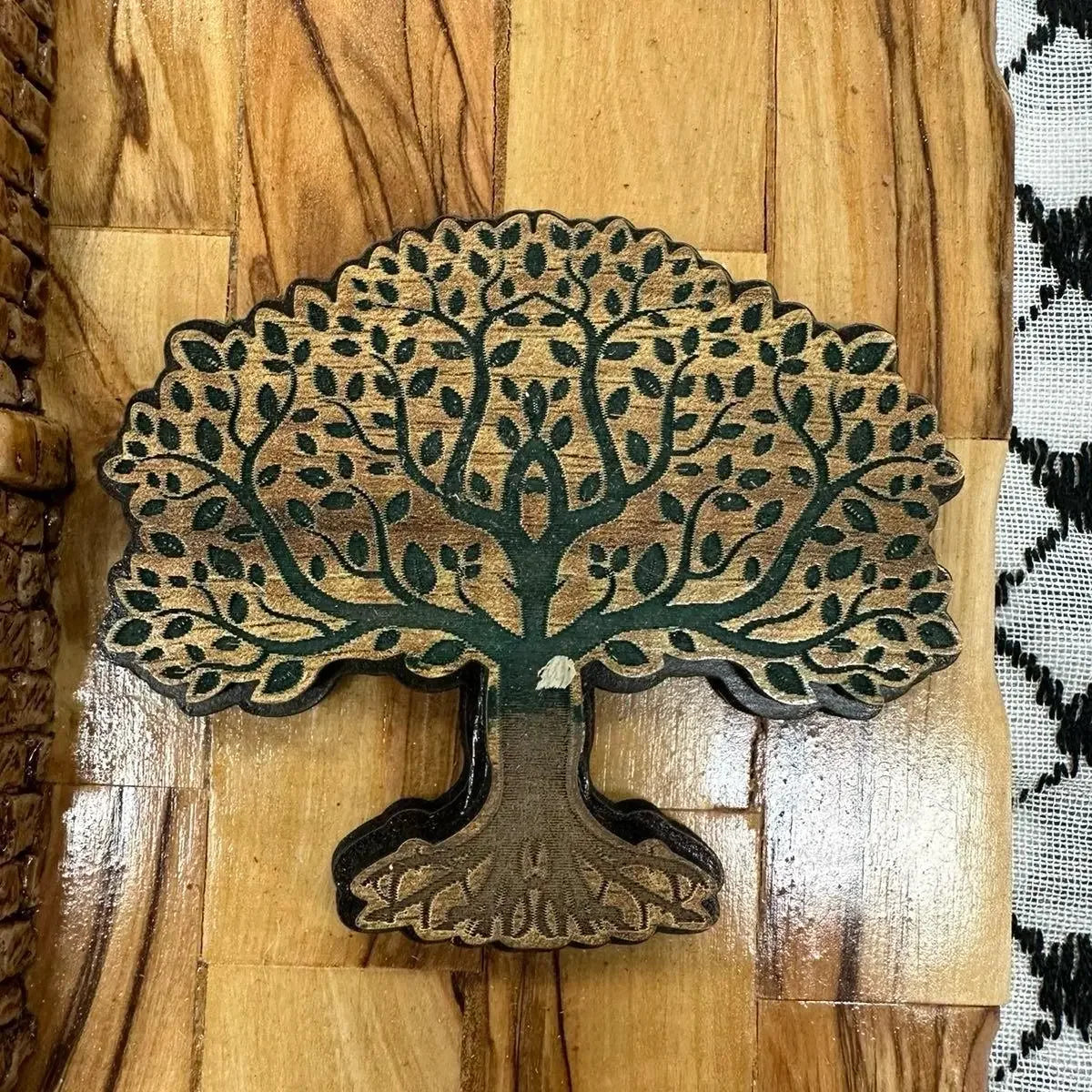 Handmade Palestine map wall art wooden tree design with intricate leaf details on wood background