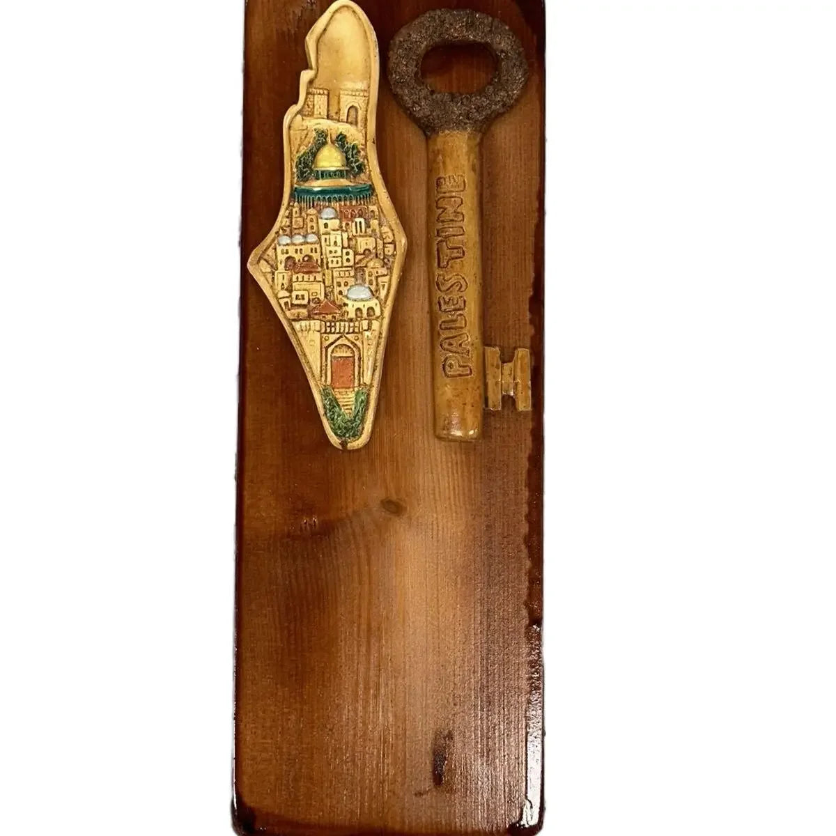 Handmade Palestine map wall art featuring detailed map and vintage key on wooden plaque