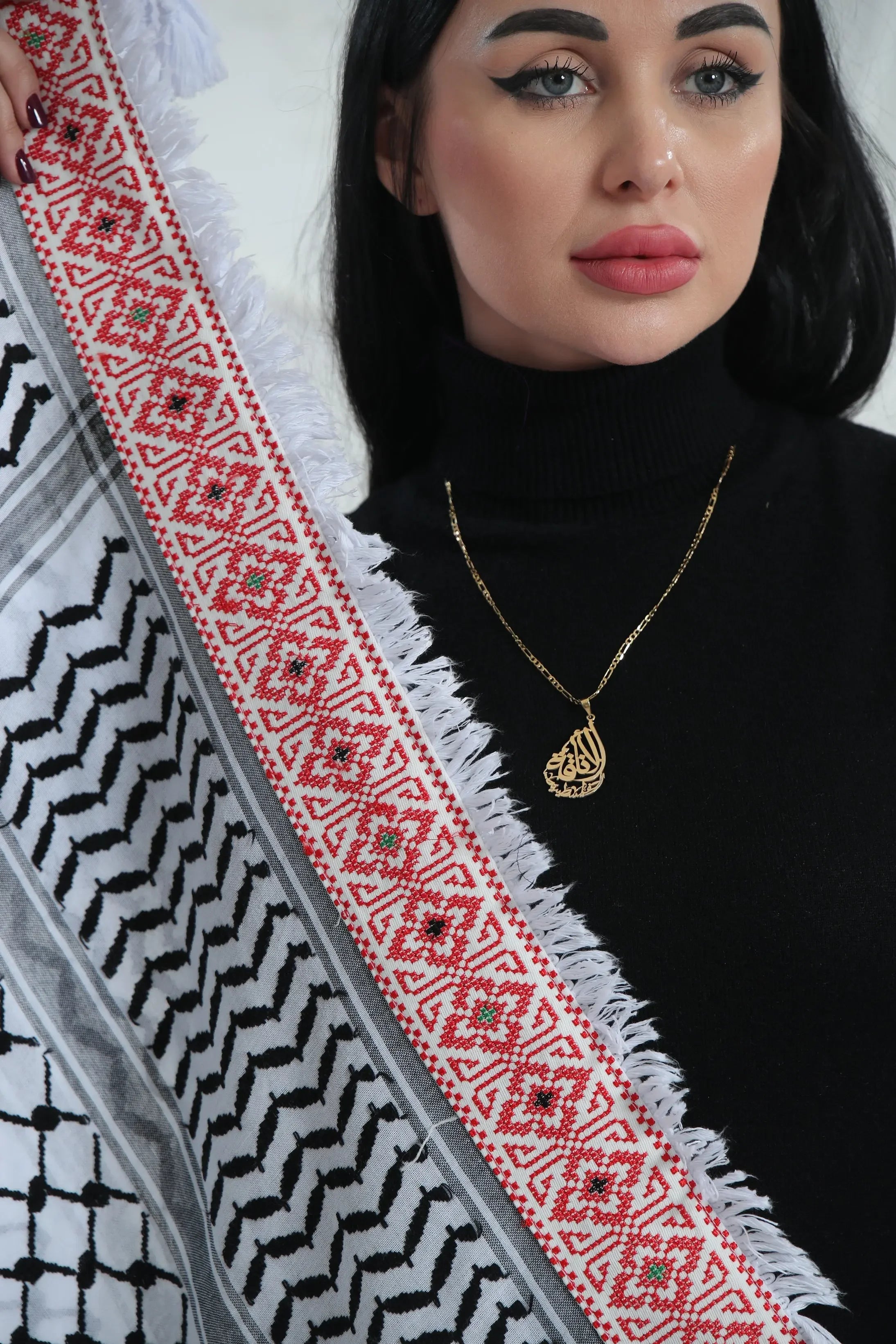 Celebrate Your Roots: Heritage Embroidered Kuffia Palestinian Elegance