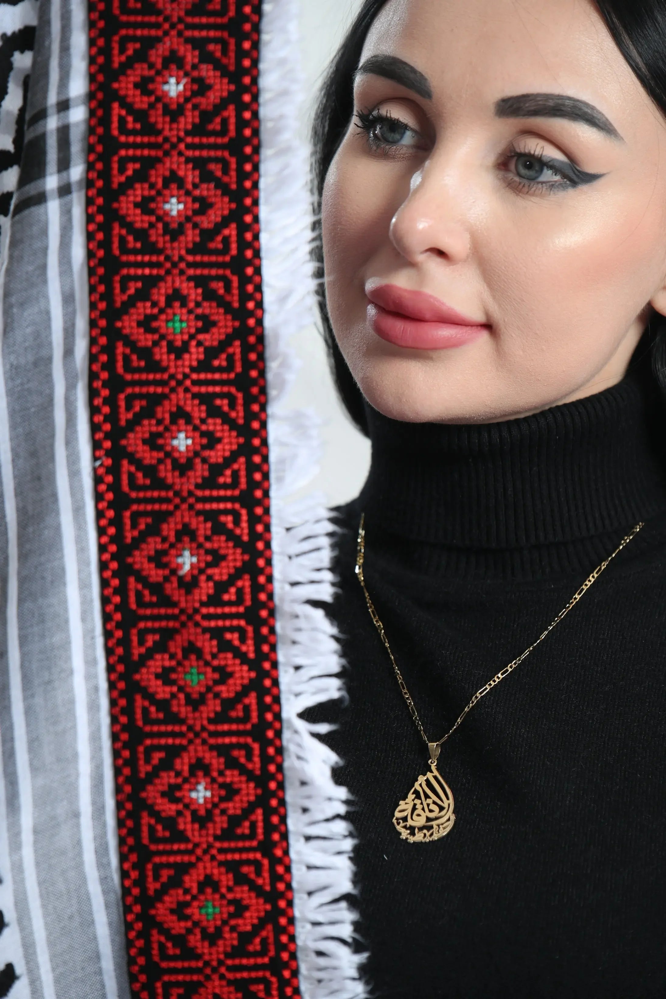 Celebrate Your Roots: Heritage Embroidered Kuffia Palestinian Elegance