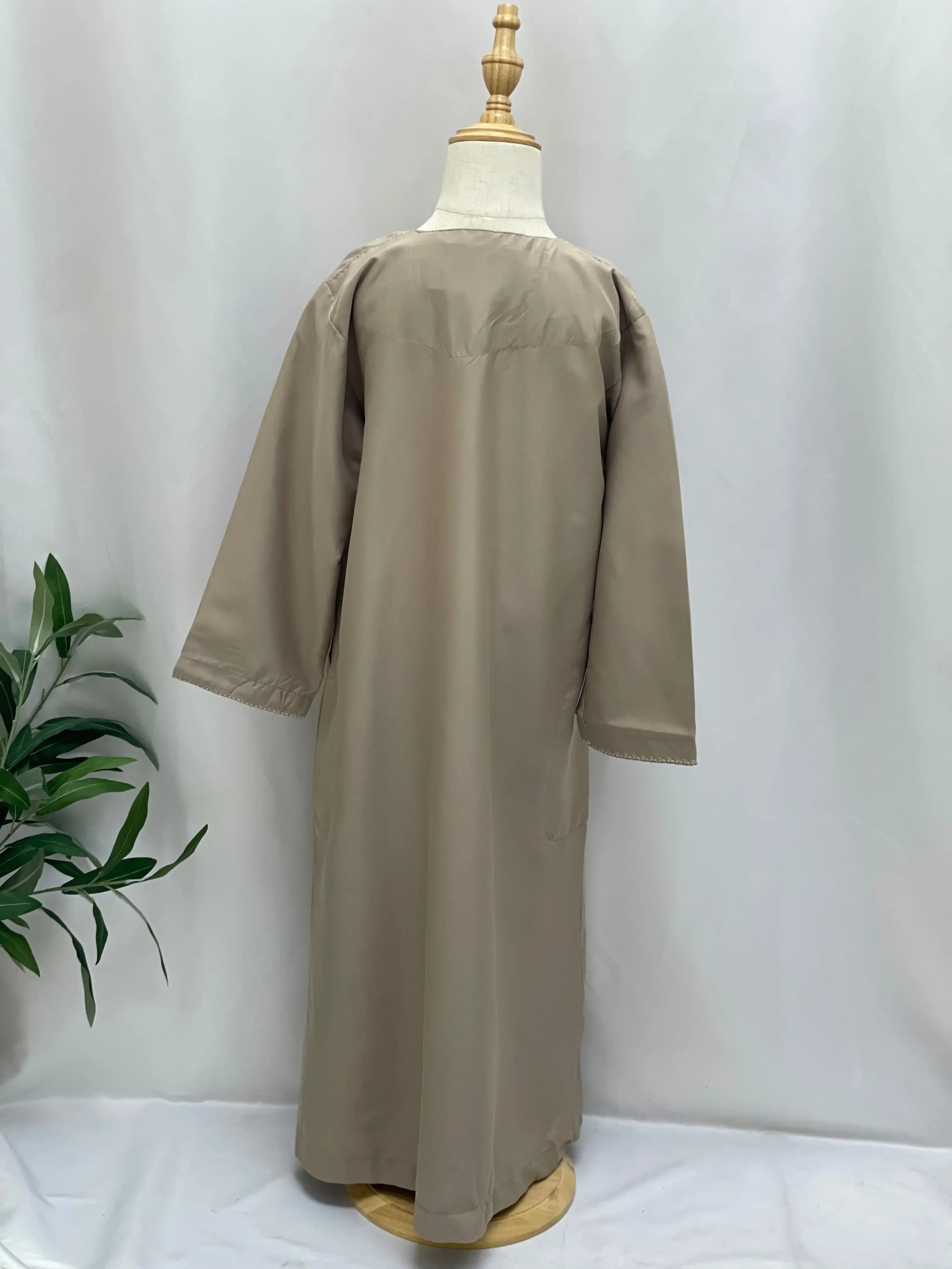 Kids' Unique Thobe with Detachable Sharshoba - High-Quality & Stylish Palestinian Elegance