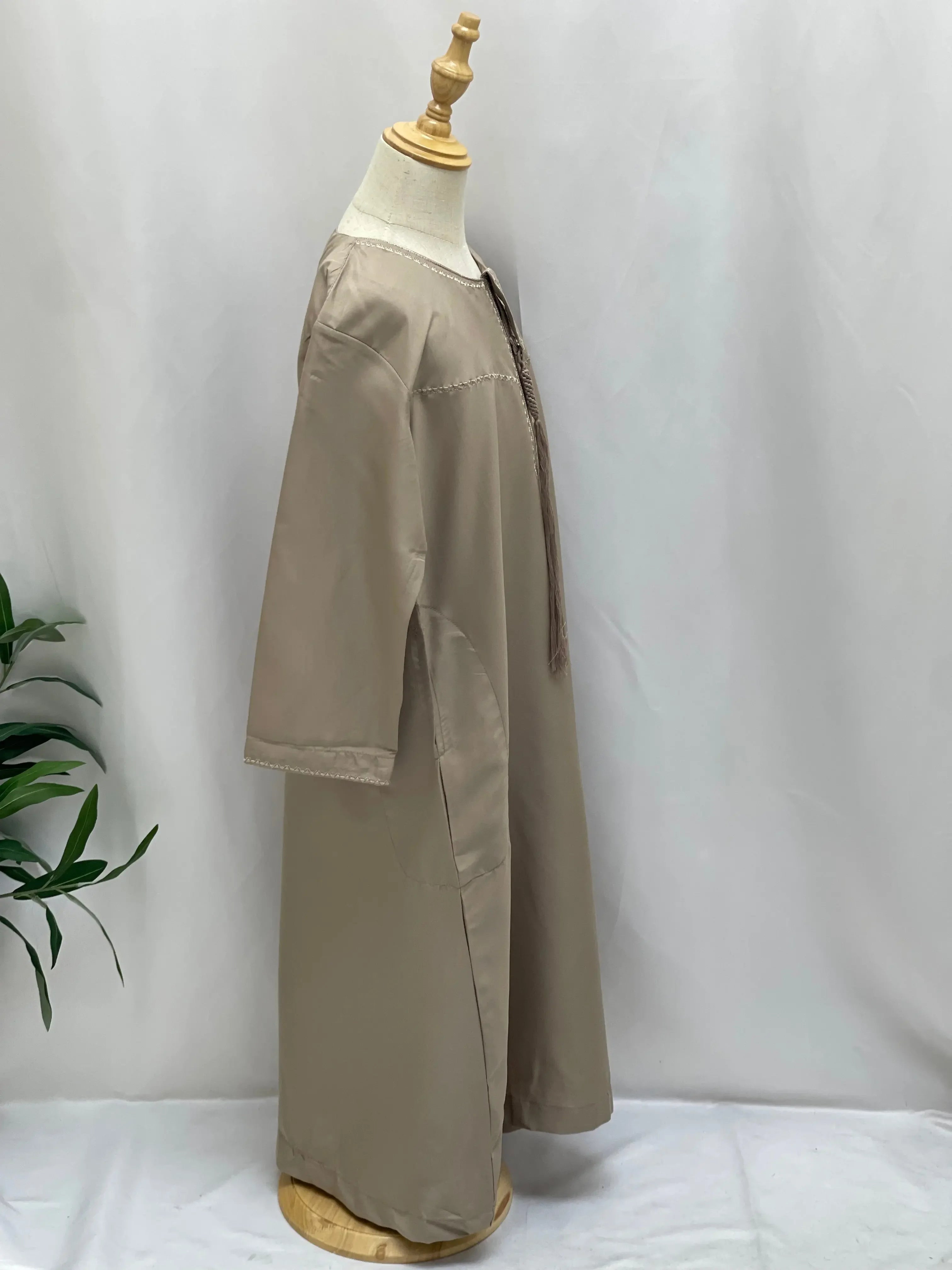 Kids' Unique Thobe with Detachable Sharshoba - High-Quality & Stylish Palestinian Elegance