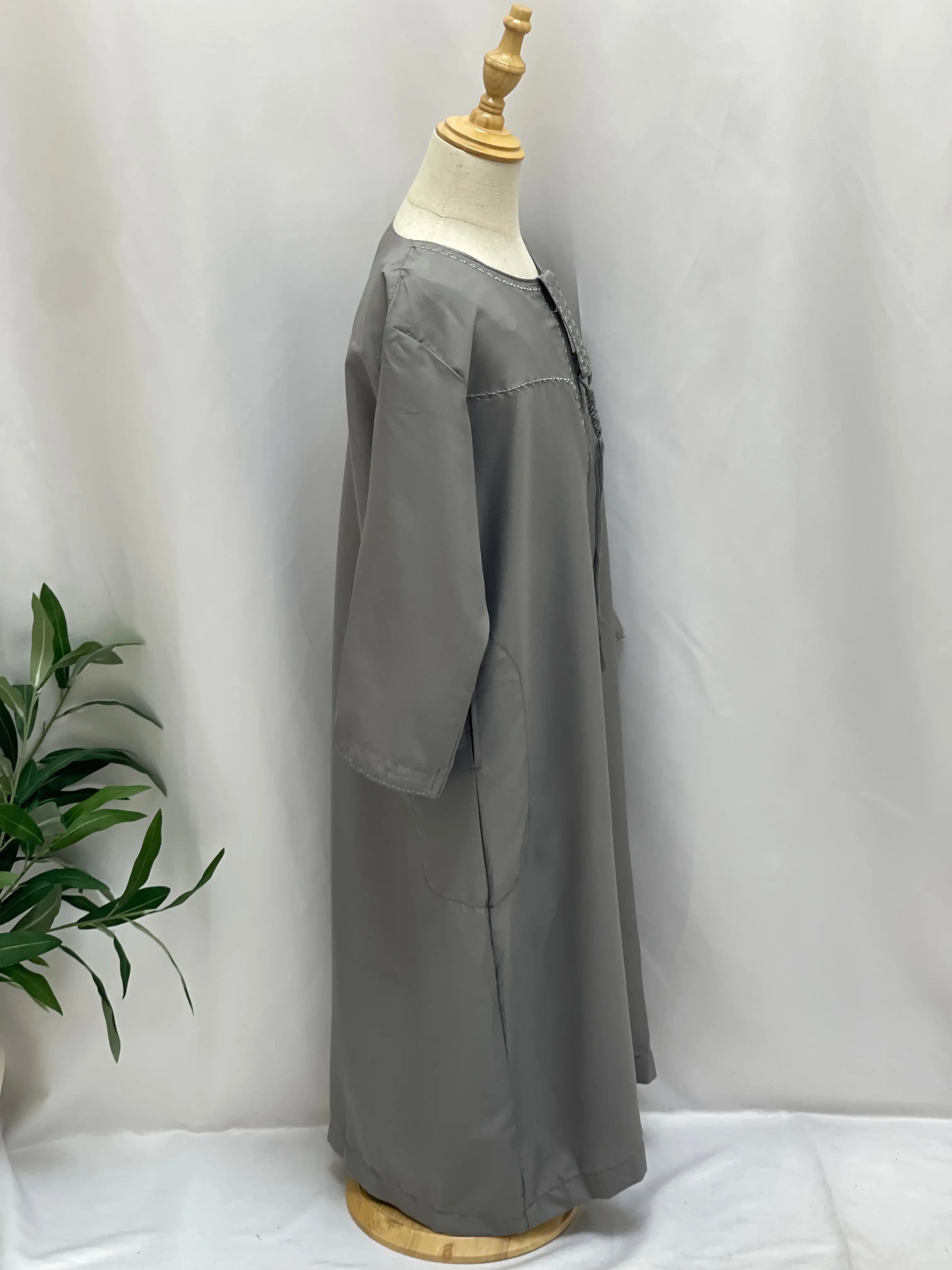 Kids' Unique Thobe with Detachable Sharshoba - High-Quality & Stylish Palestinian Elegance