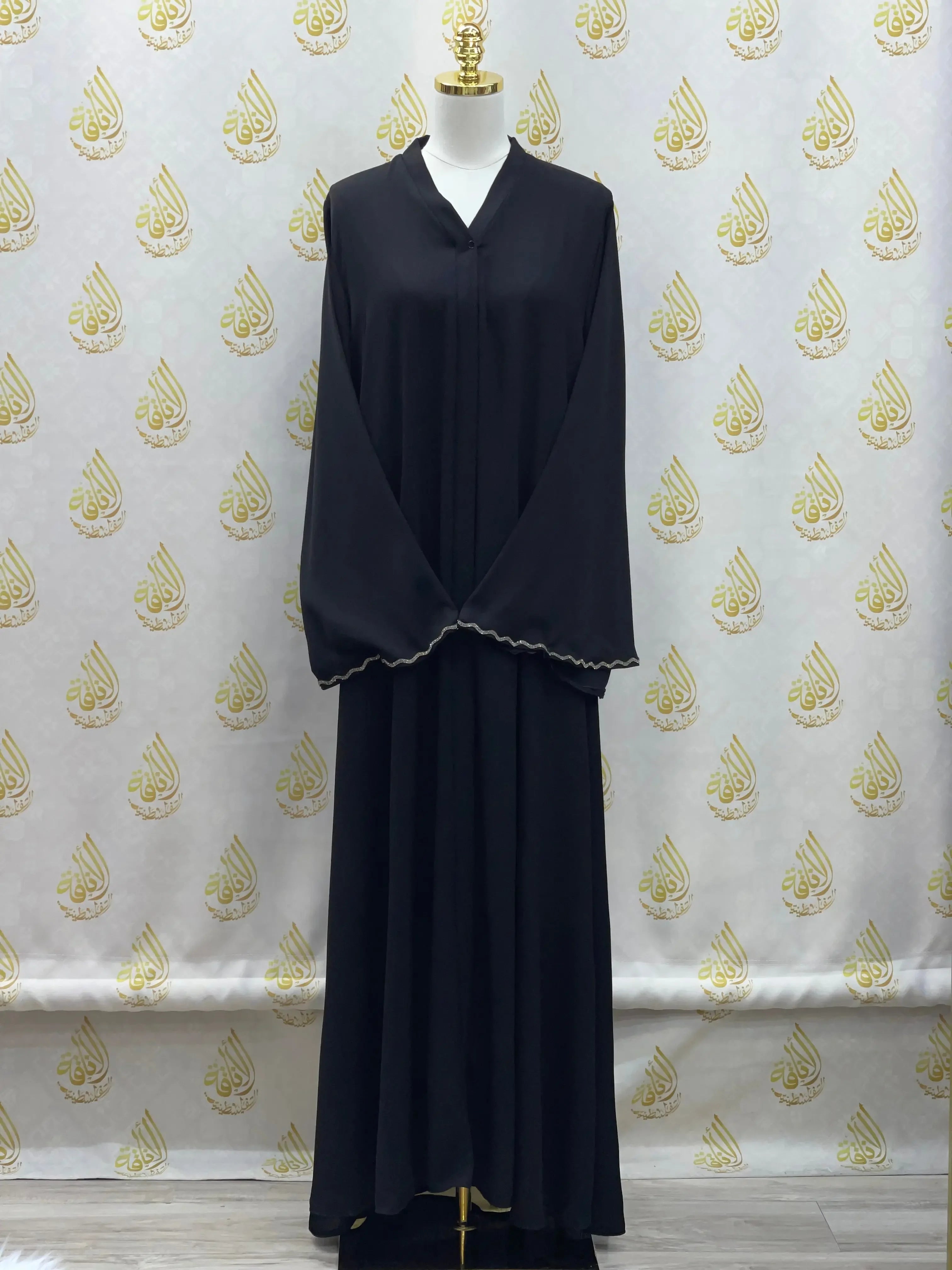 Palestinian Elegance luxurious cloche cut abaya in black with full sleeves and scalloped edges