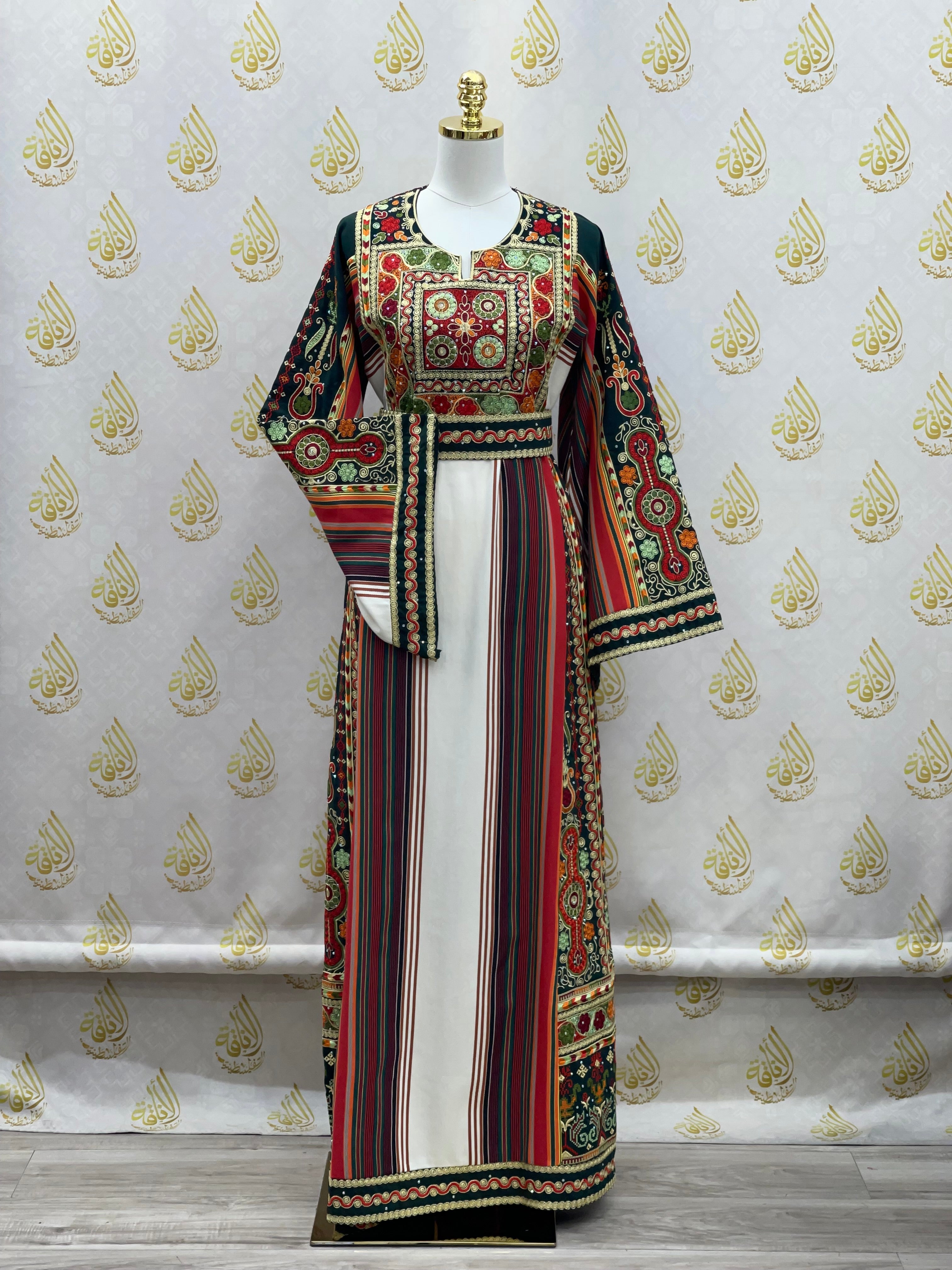 Exquisite Embroidered Majdalwi Thoub: A Celebration of Tradition Palestinian Elegance