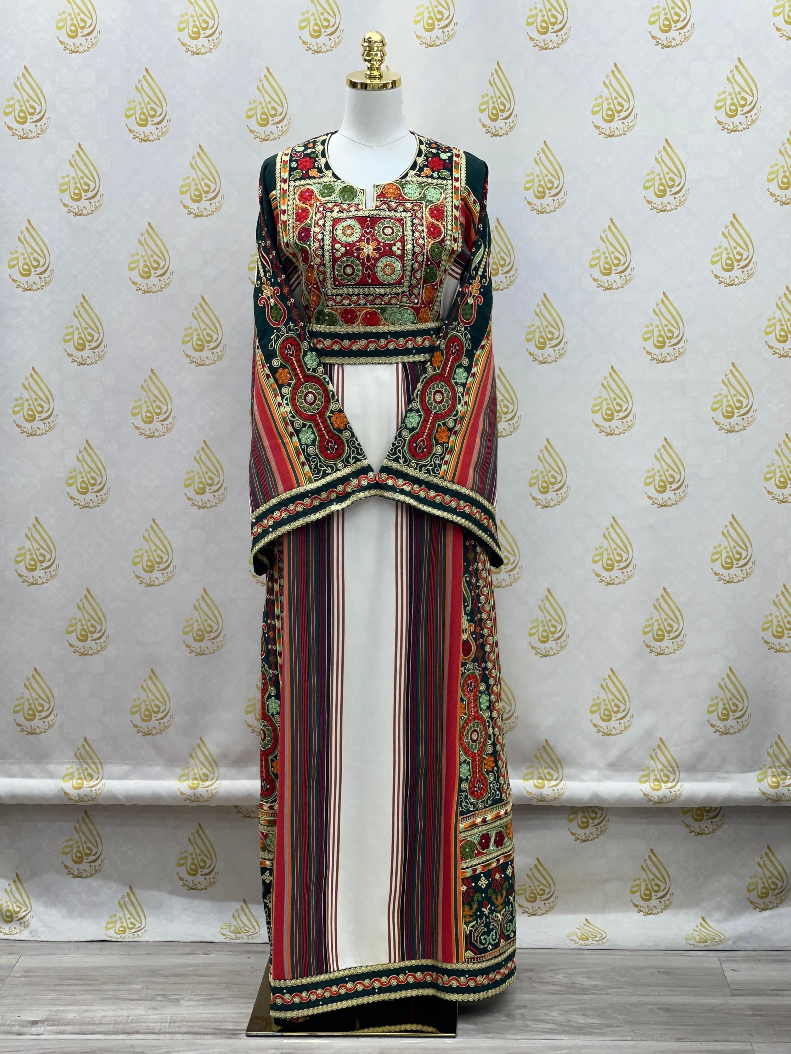 Exquisite Embroidered Majdalwi Thoub: A Celebration of Tradition Palestinian Elegance