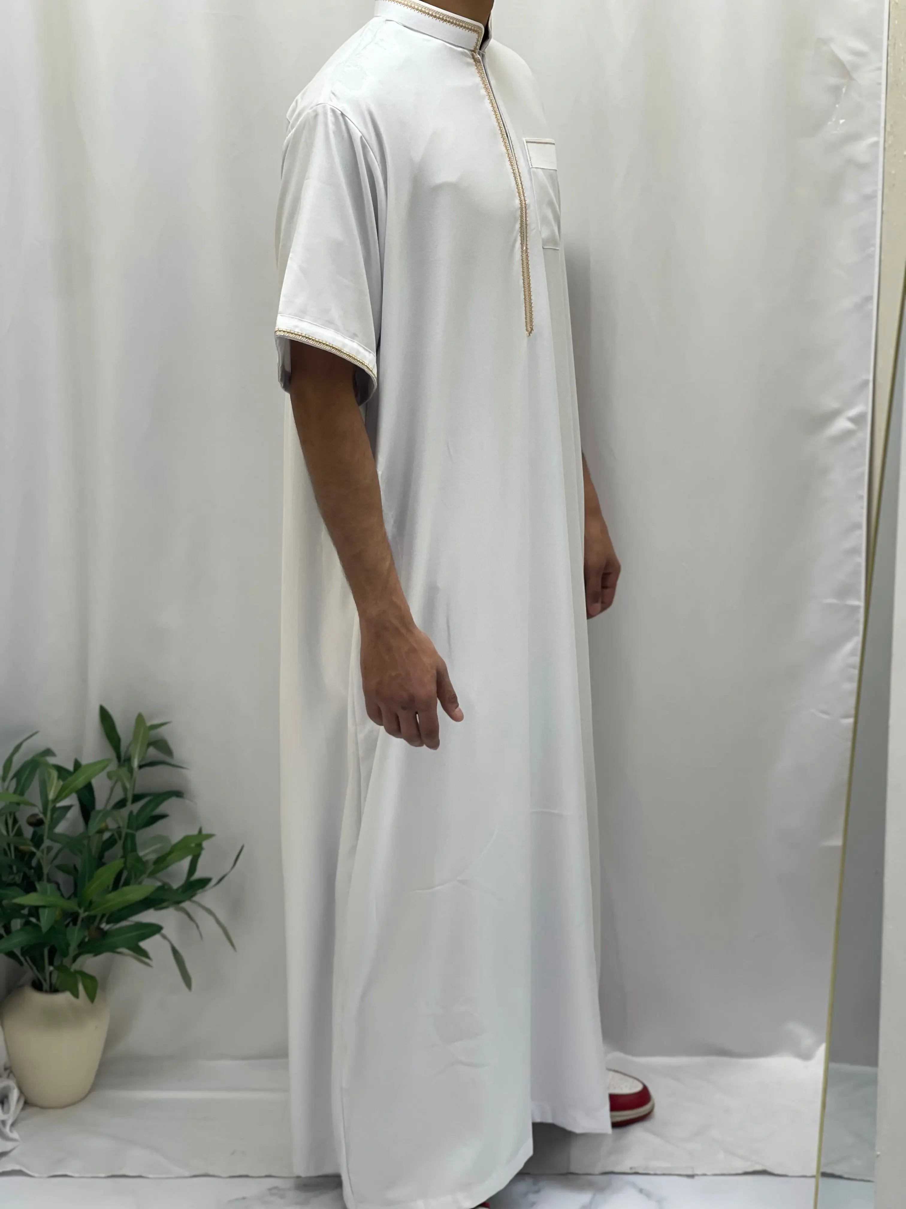 Timeless Elegance: Men's Durable Kaftan Thobe with Gold Details Palestinian Elegance